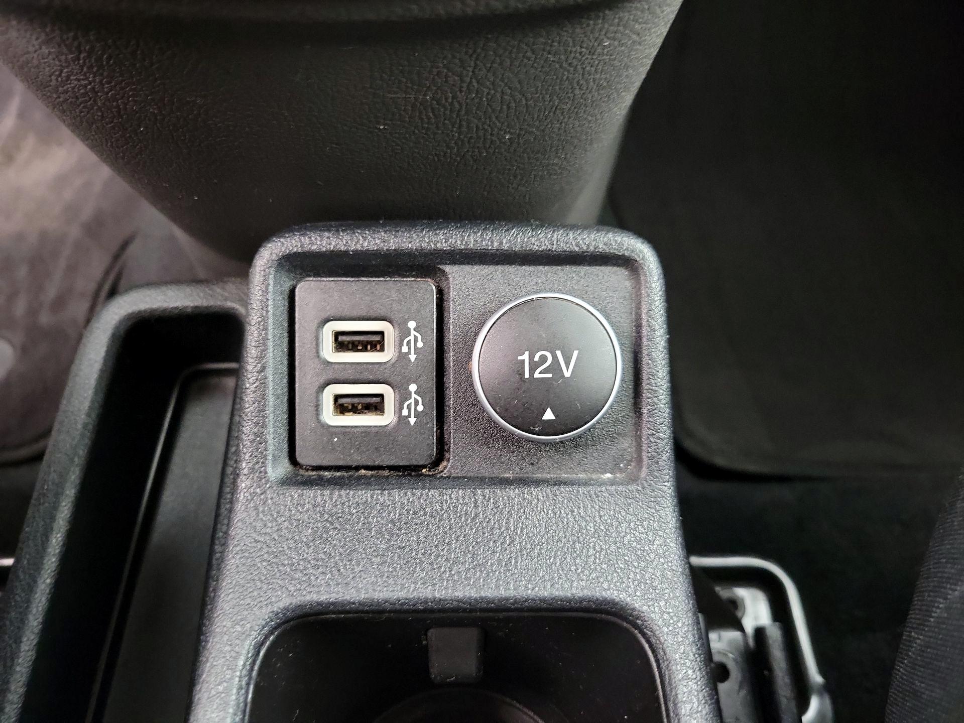 Thumbnail: 2019 Ford Transit Series - 19