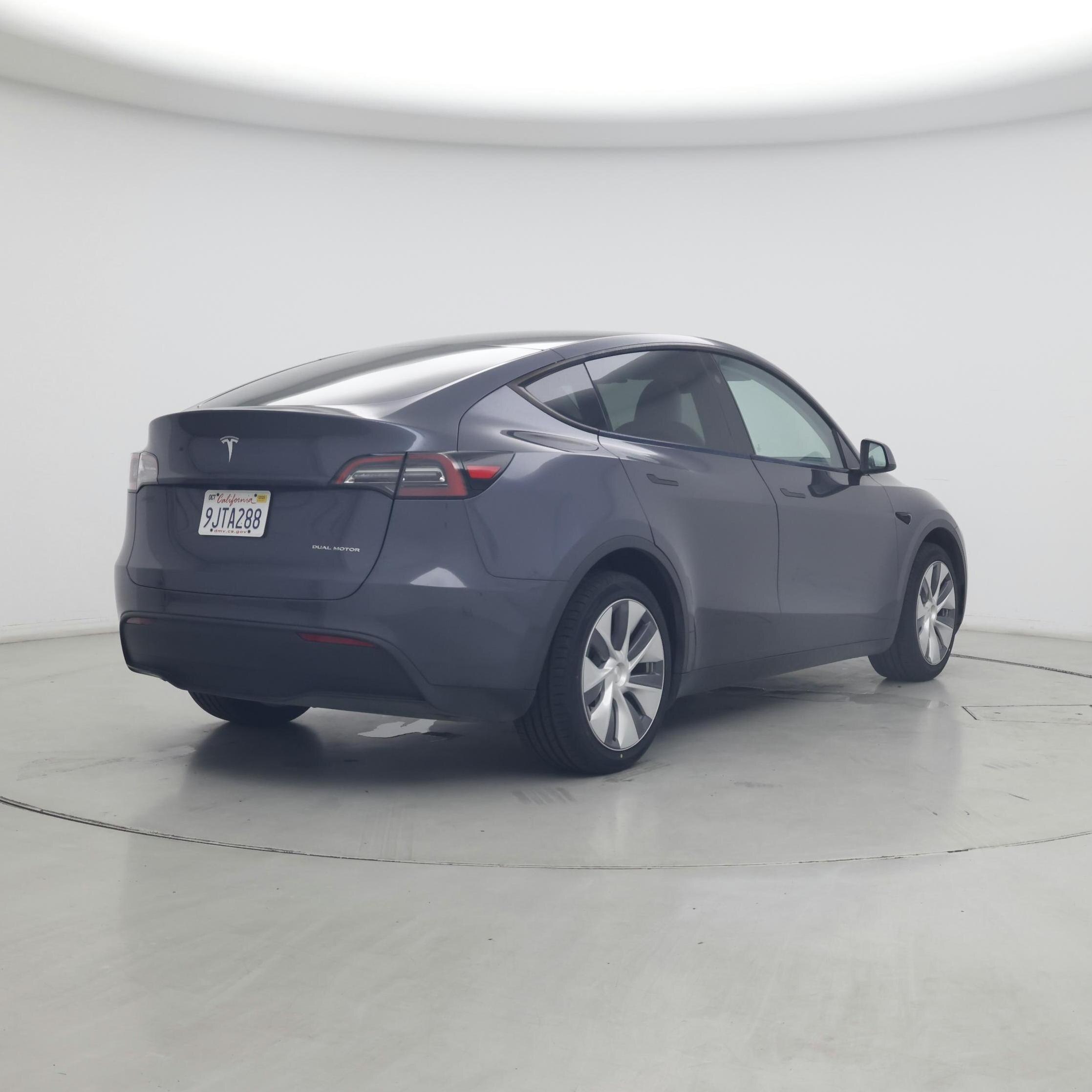 Thumbnail: 2023 Tesla Model Y - 8