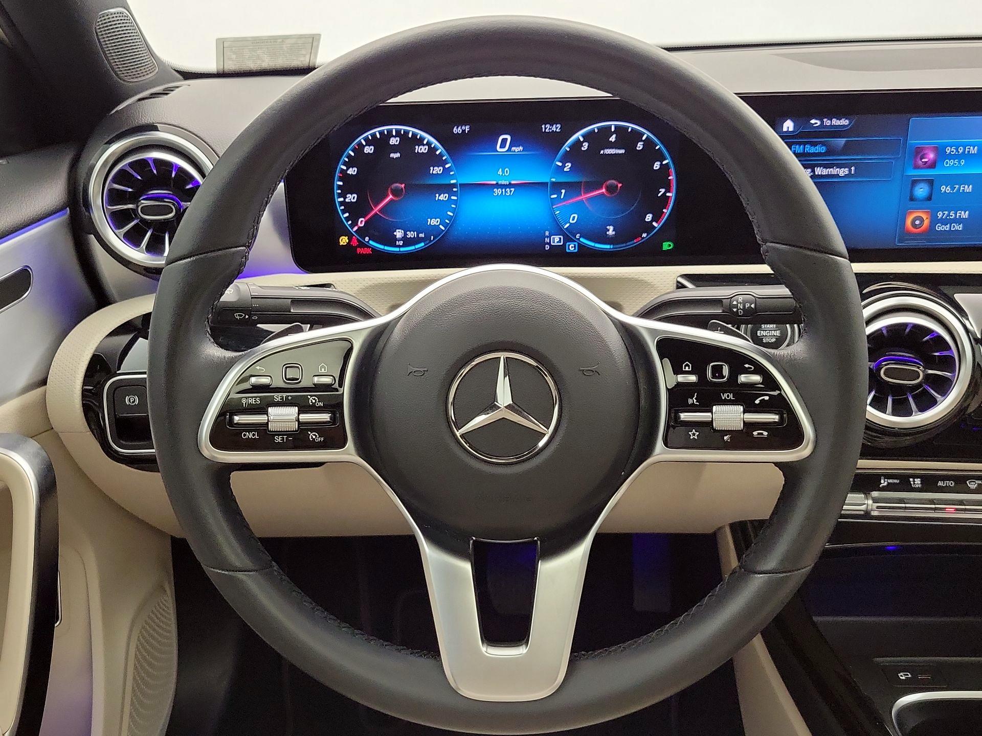 Thumbnail: 2022 Mercedes-Benz A-Class - 10