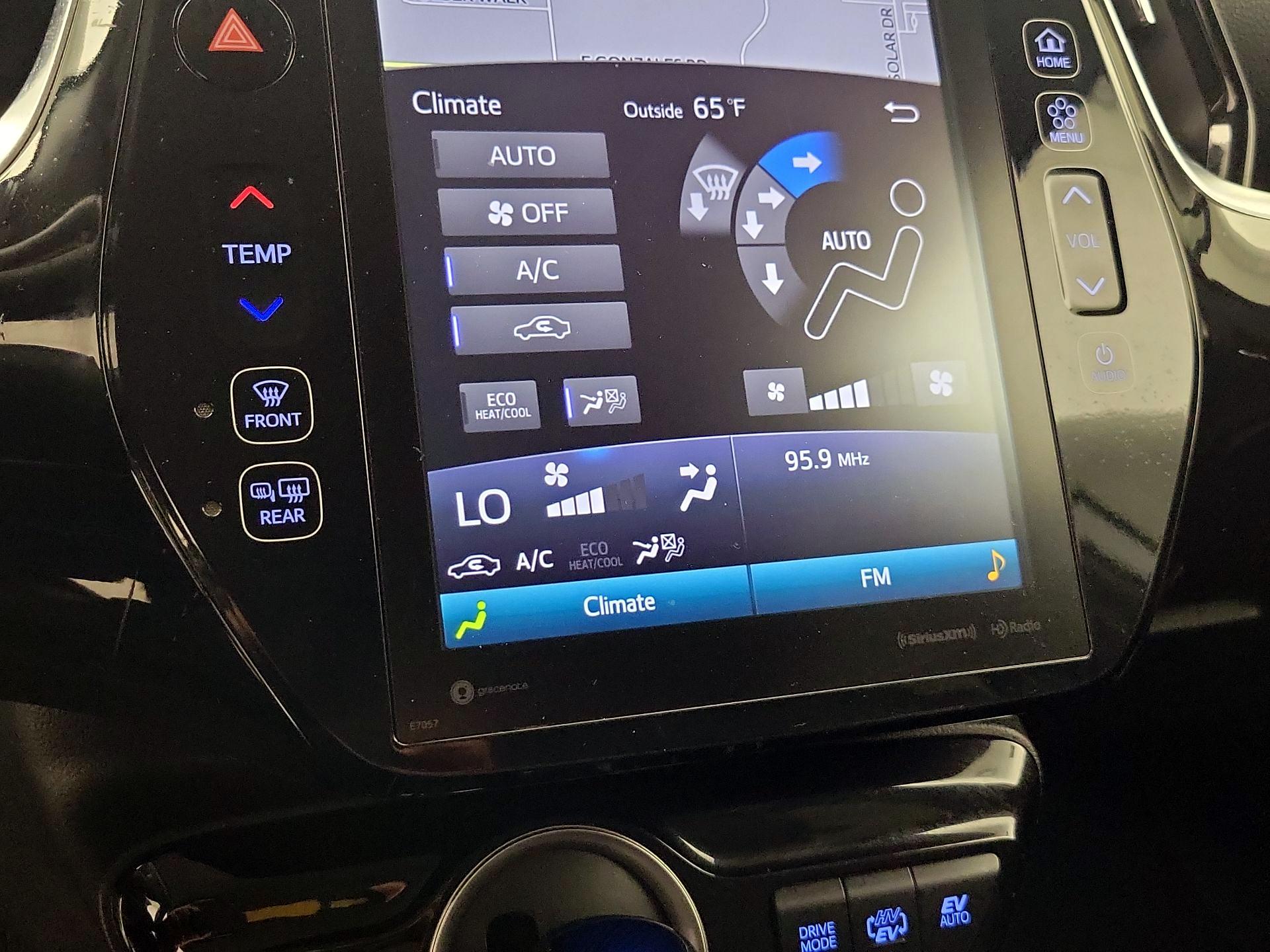 Thumbnail: 2021 Toyota Prius - 16