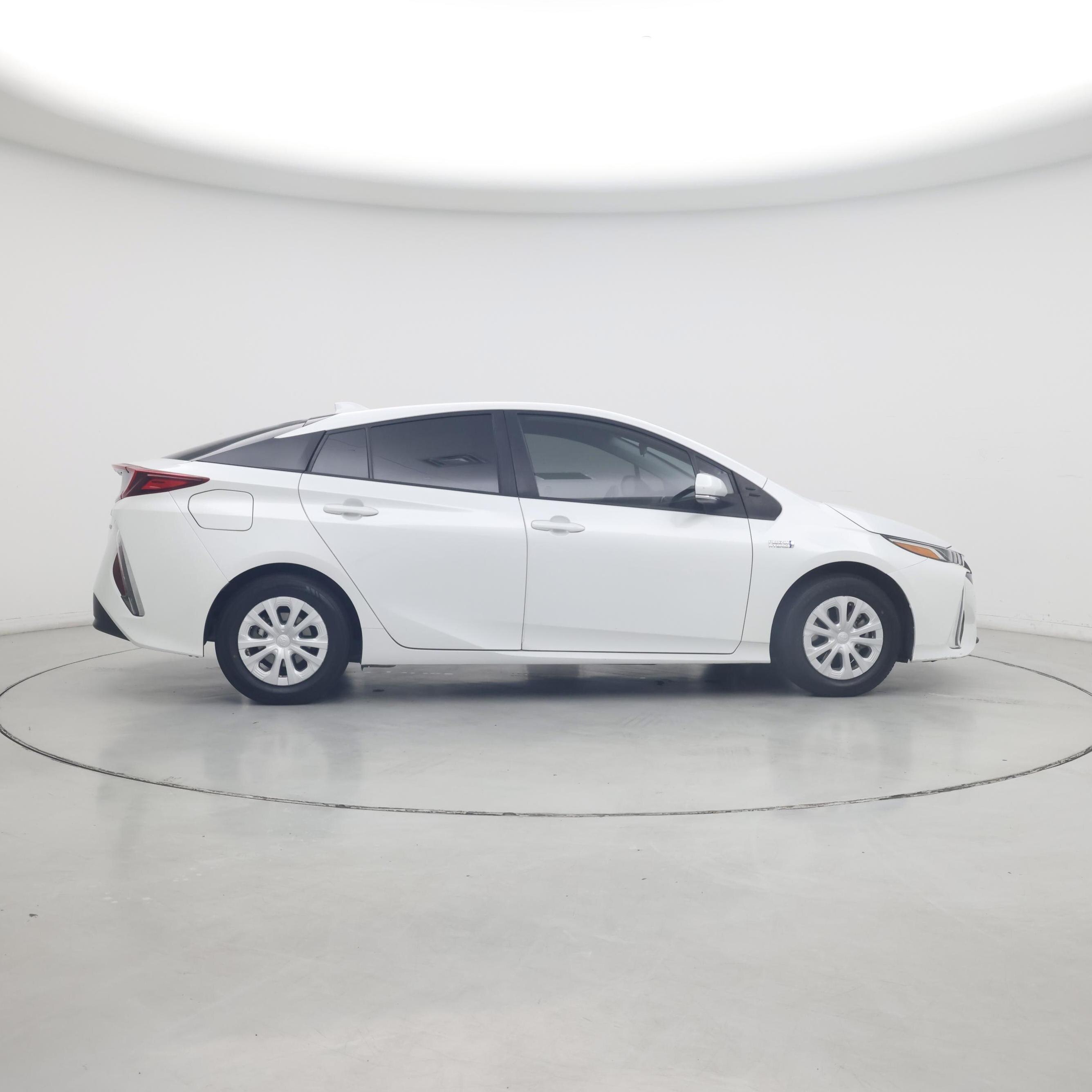 Thumbnail: 2021 Toyota Prius - 7