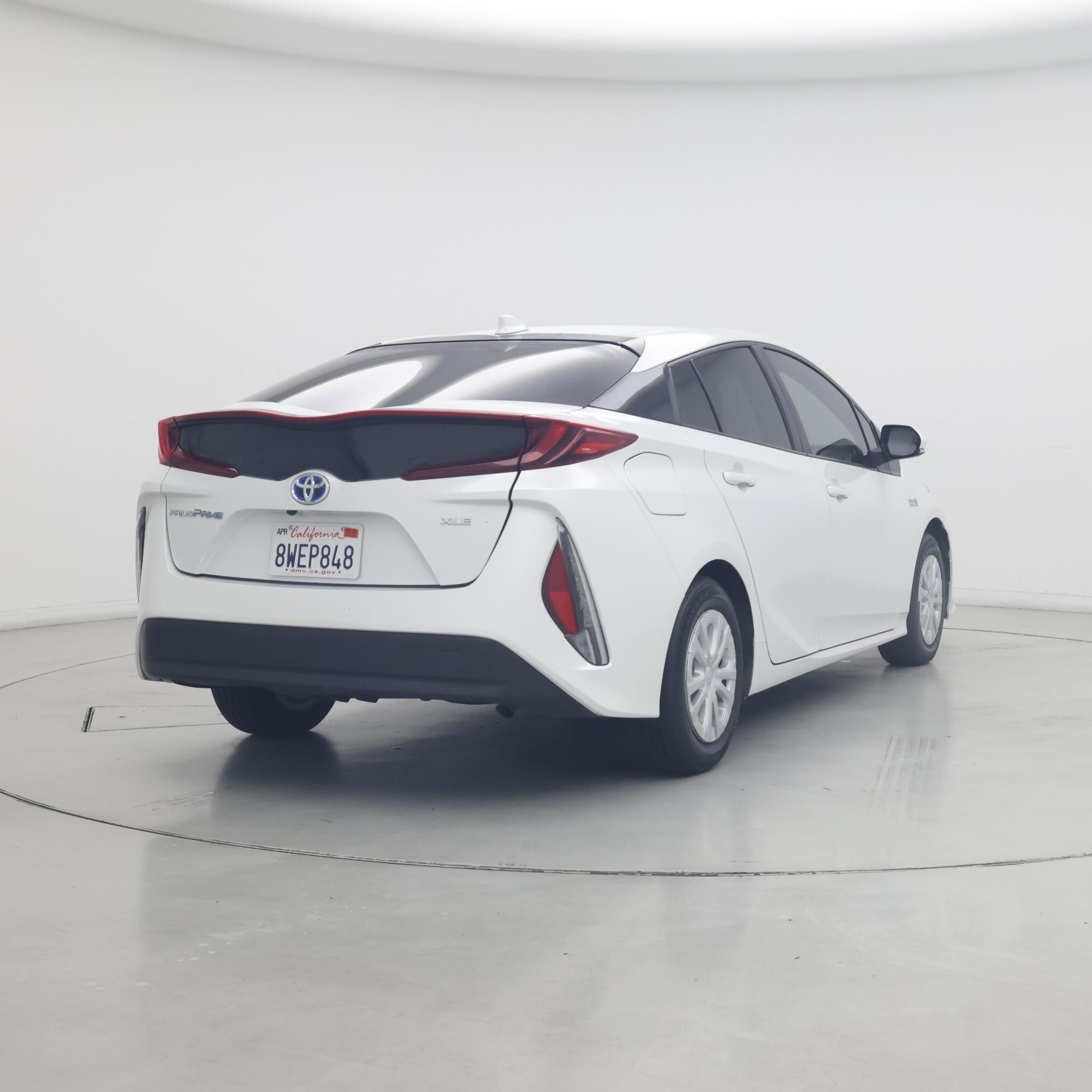 Thumbnail: 2021 Toyota Prius - 8