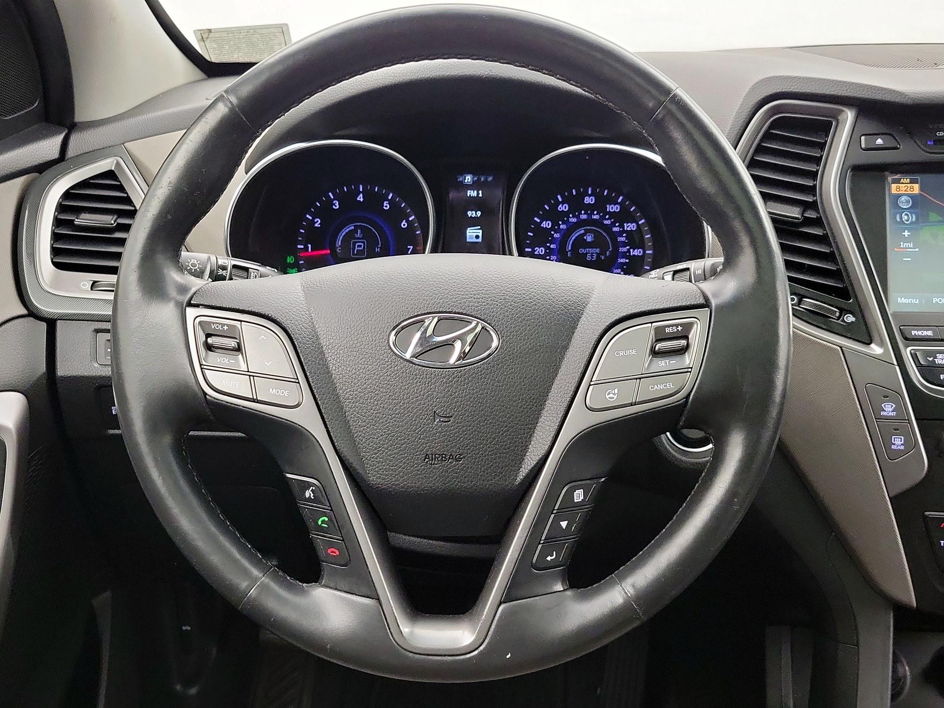 Thumbnail: 2015 Hyundai Santa Fe - 10