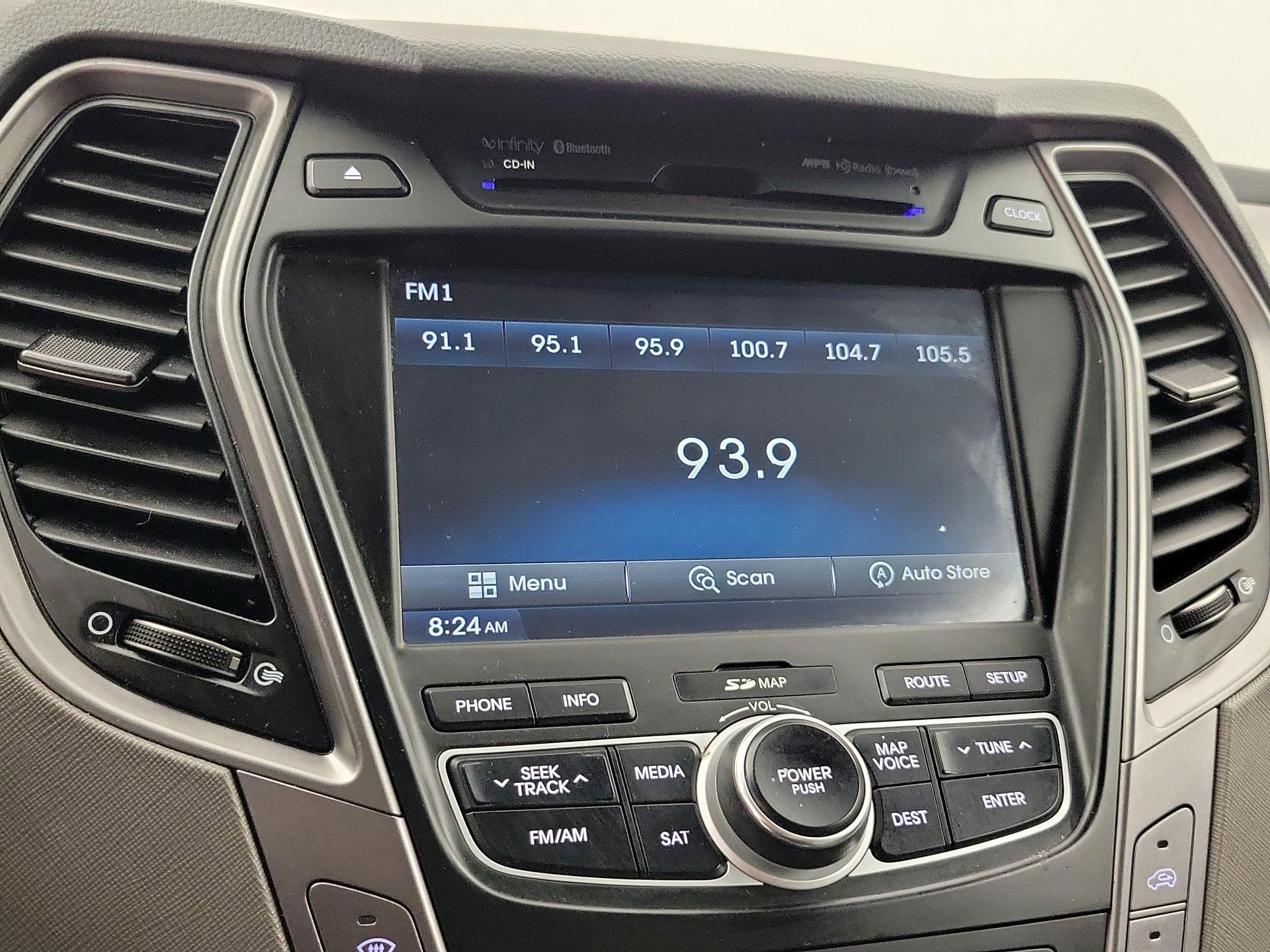 Thumbnail: 2015 Hyundai Santa Fe - 16