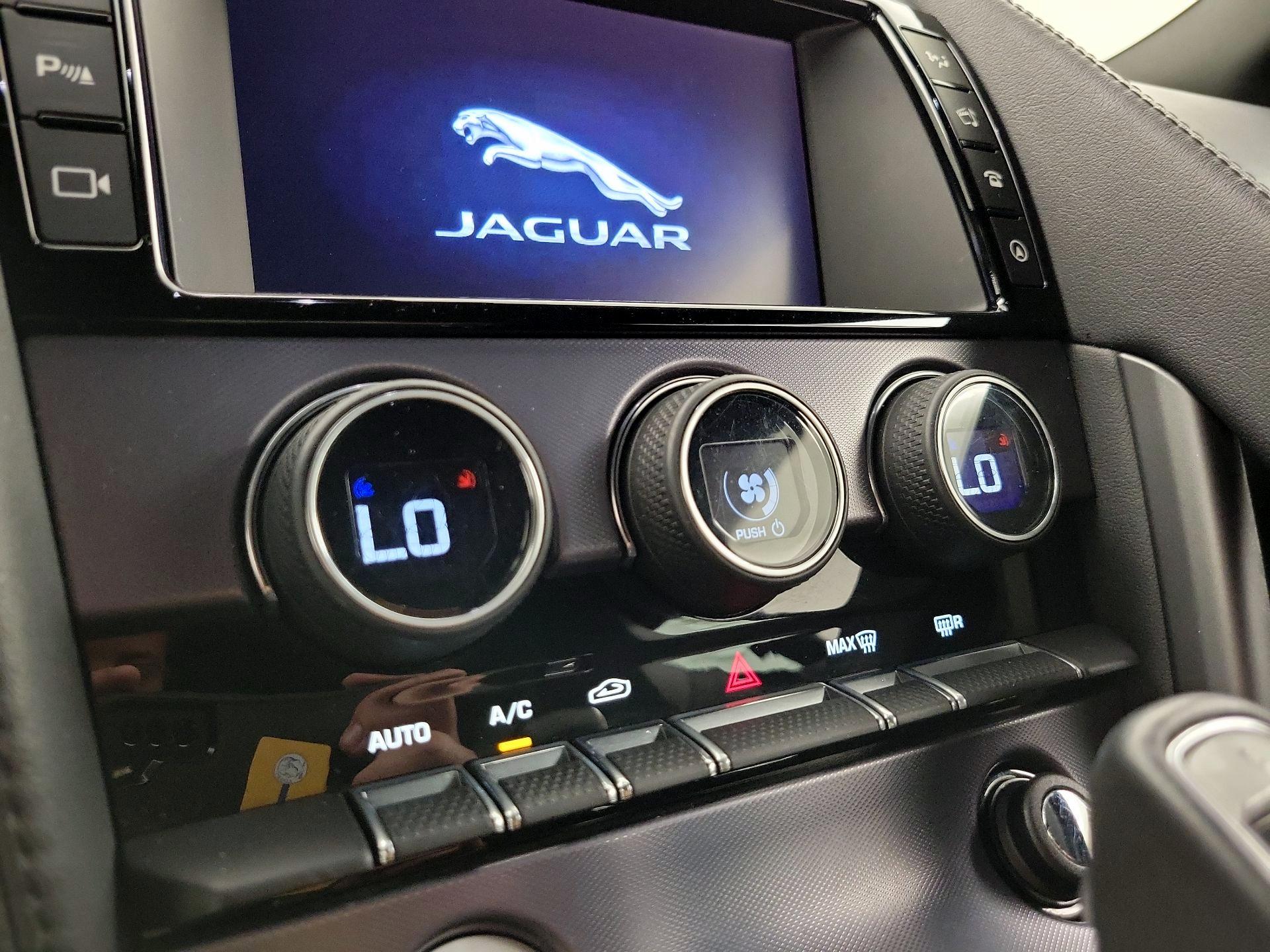 Thumbnail: 2018 Jaguar F-Type - 17