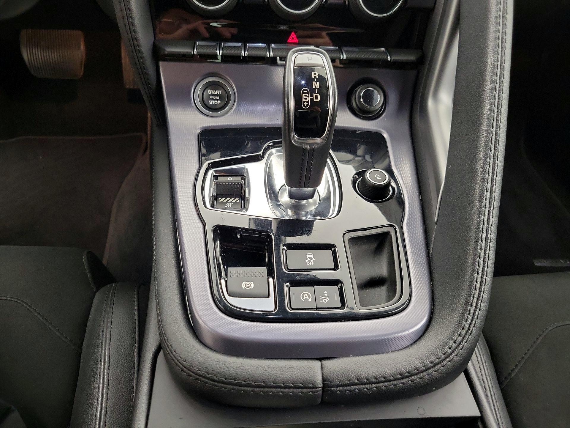 Thumbnail: 2018 Jaguar F-Type - 18