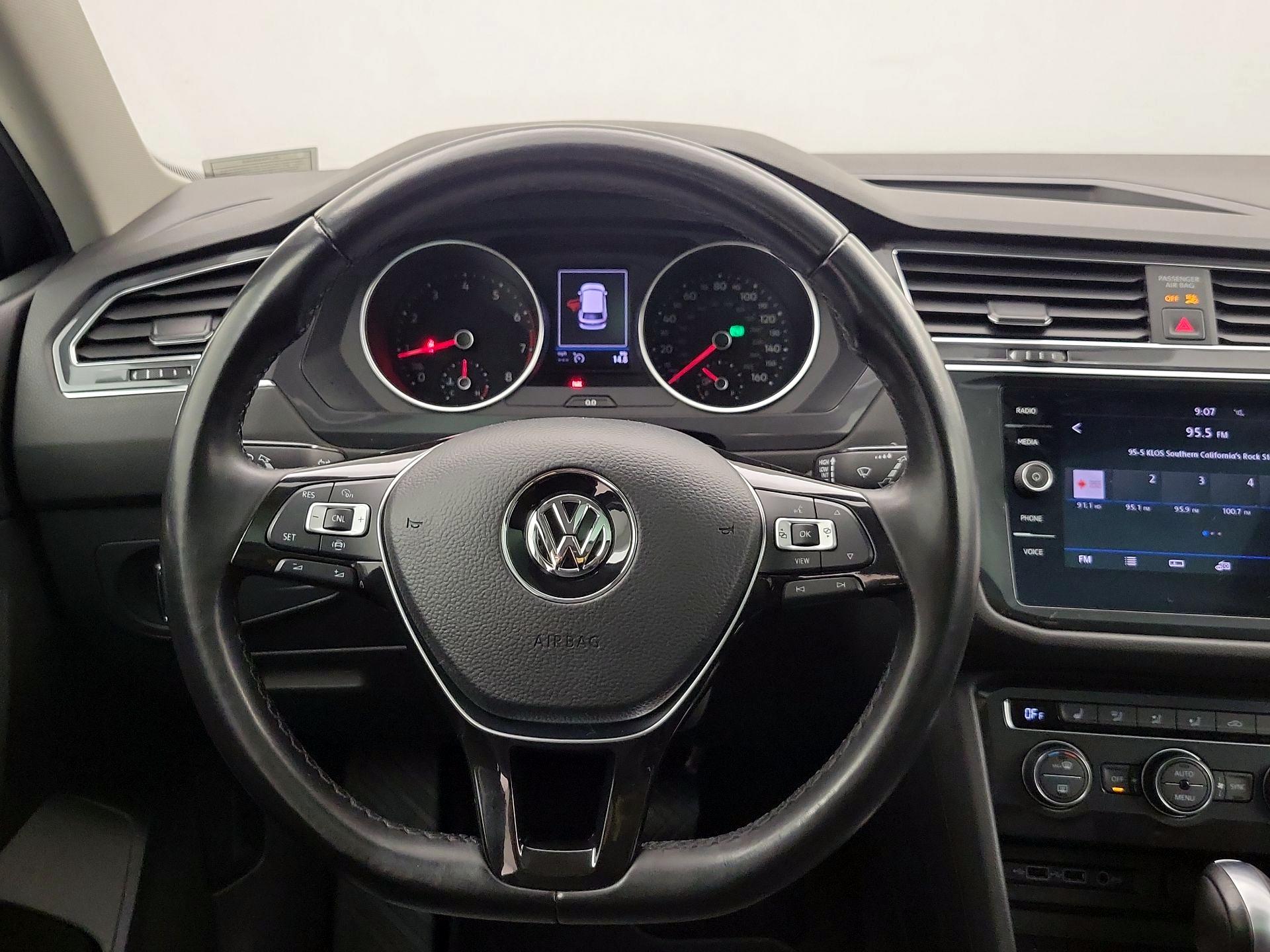 Thumbnail: 2019 Volkswagen Tiguan - 10