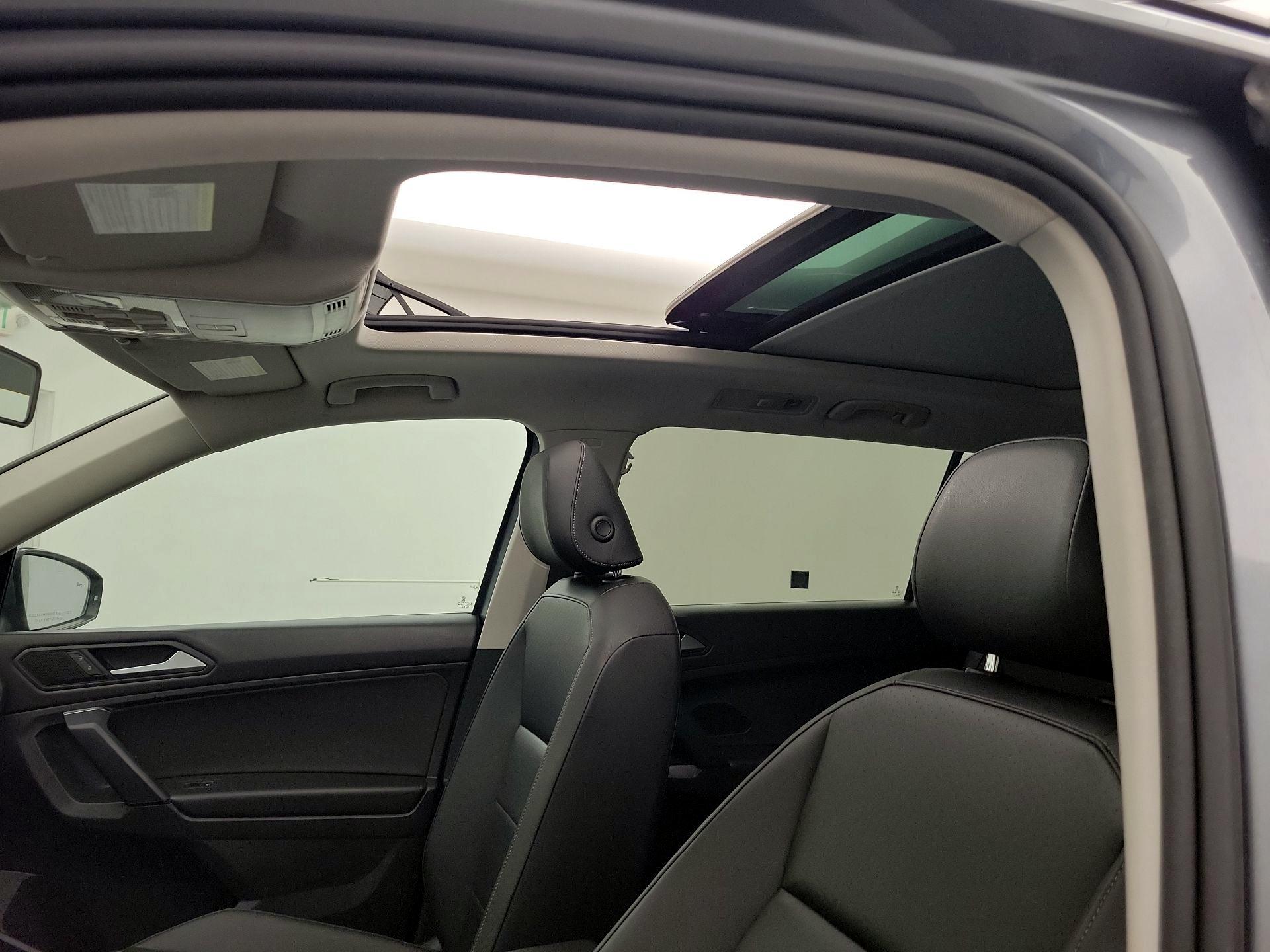 Thumbnail: 2019 Volkswagen Tiguan - 19