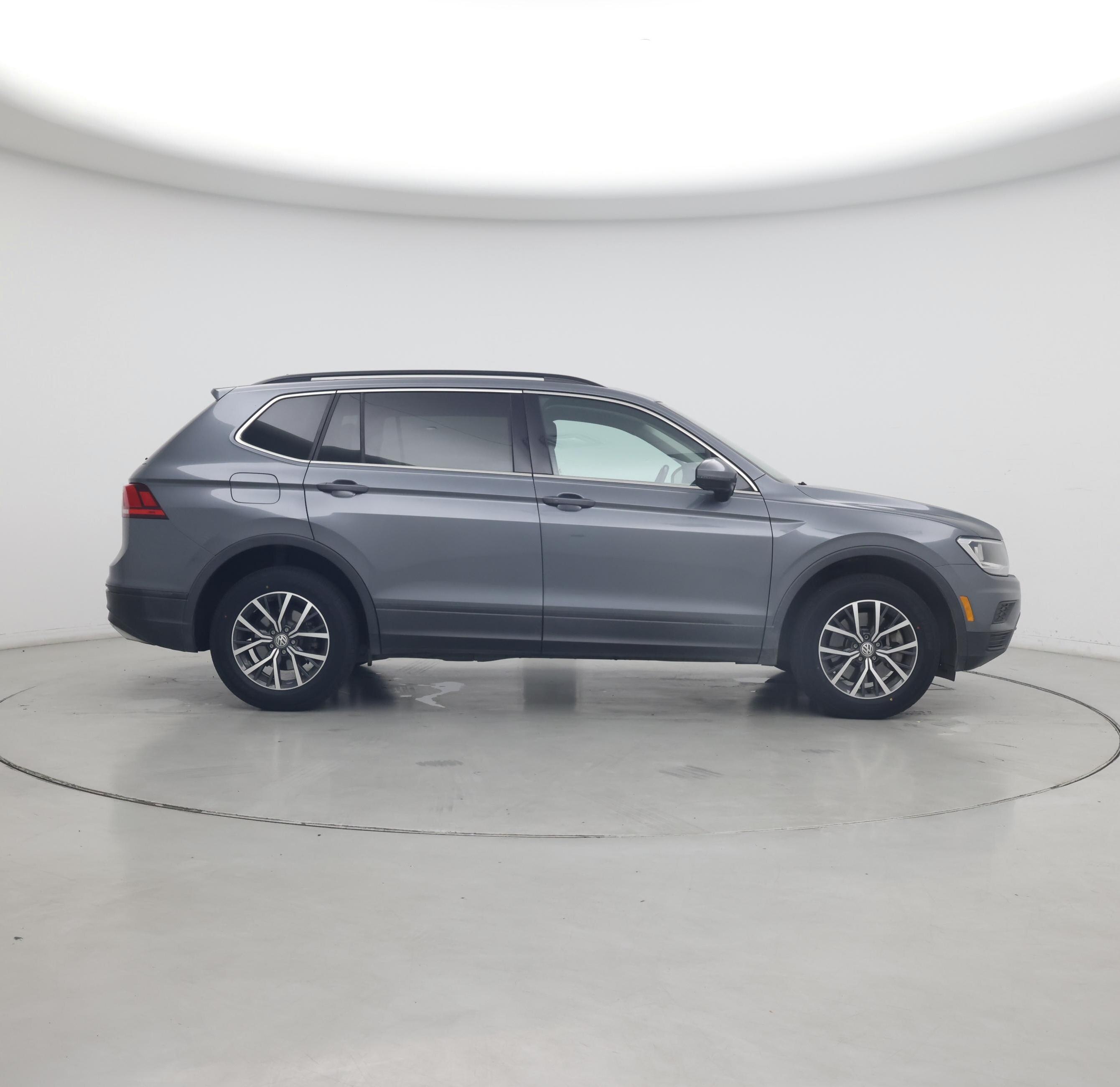 Thumbnail: 2019 Volkswagen Tiguan - 7