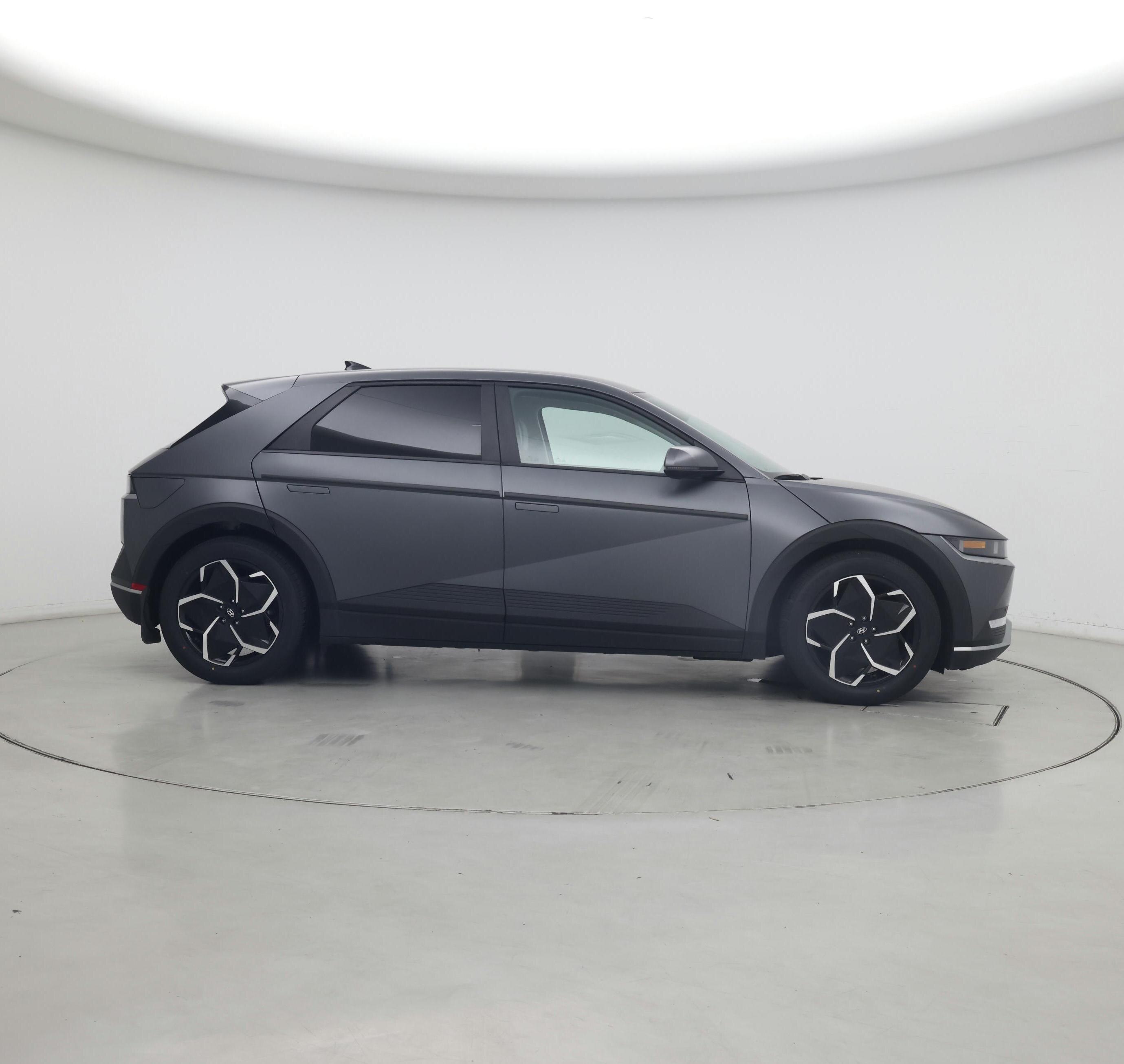 Thumbnail: 2023 Hyundai Ioniq 5 - 7
