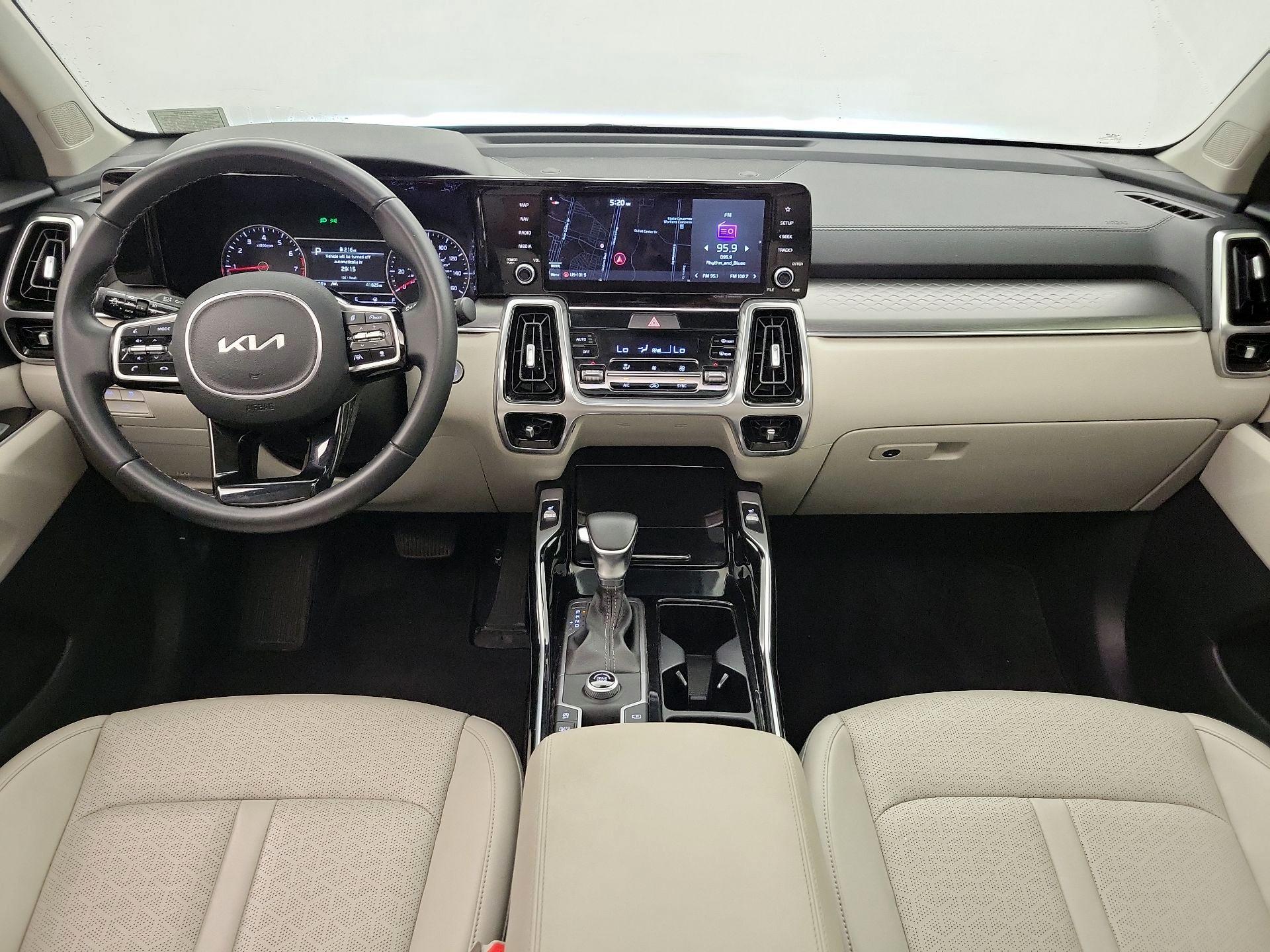 Thumbnail: 2022 Kia Sorento - 9