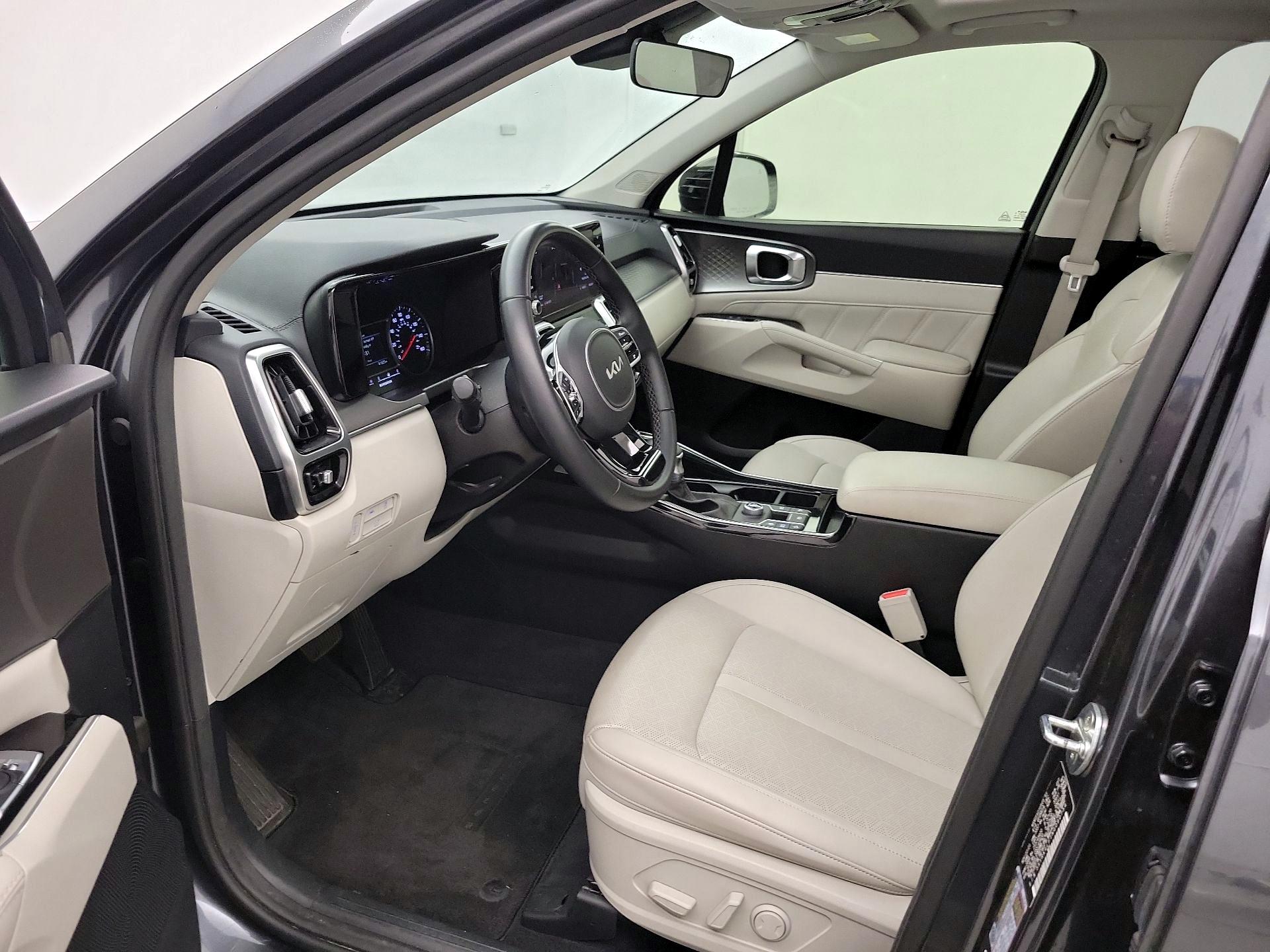 Thumbnail: 2022 Kia Sorento - 11