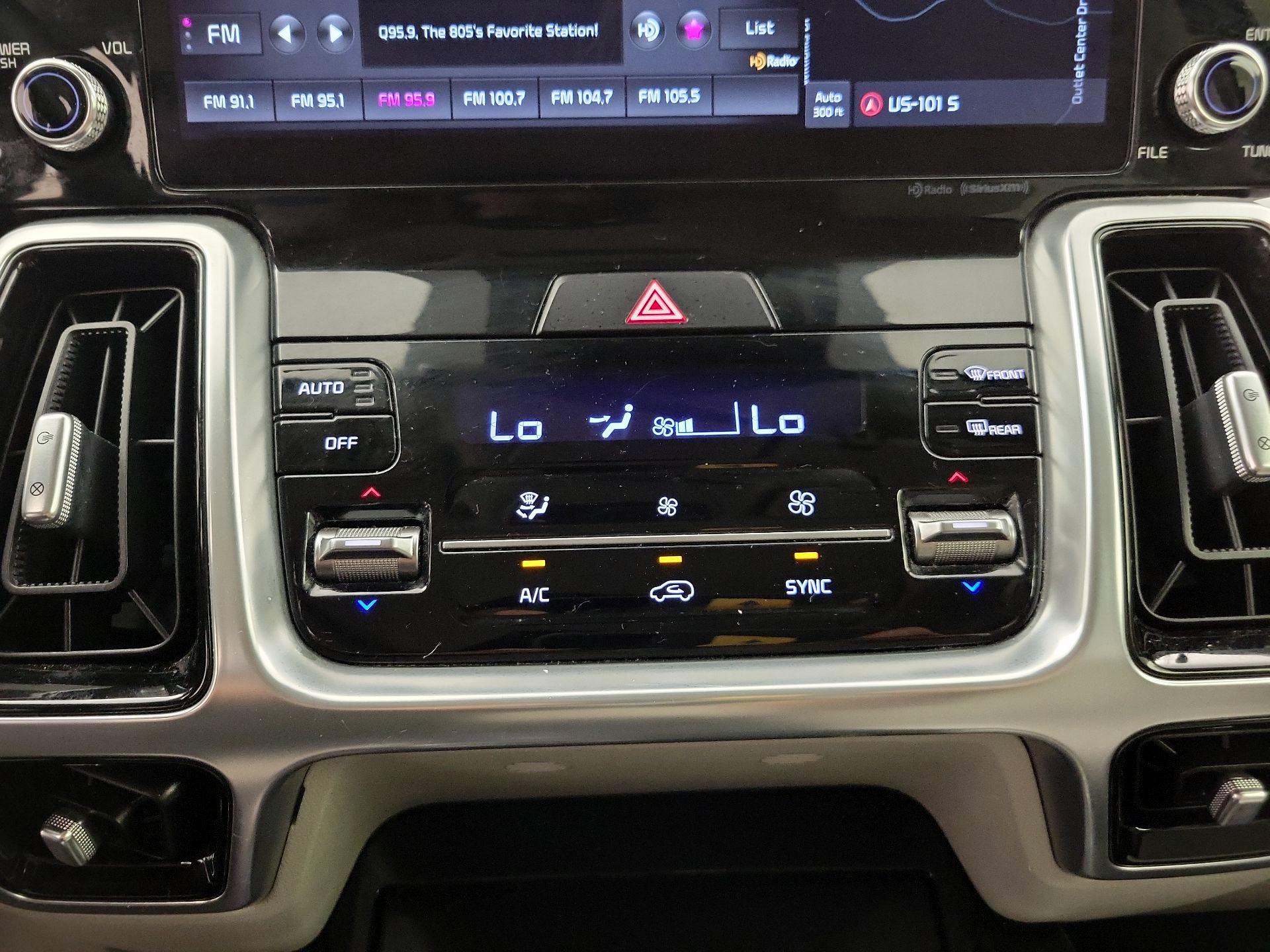 Thumbnail: 2022 Kia Sorento - 17
