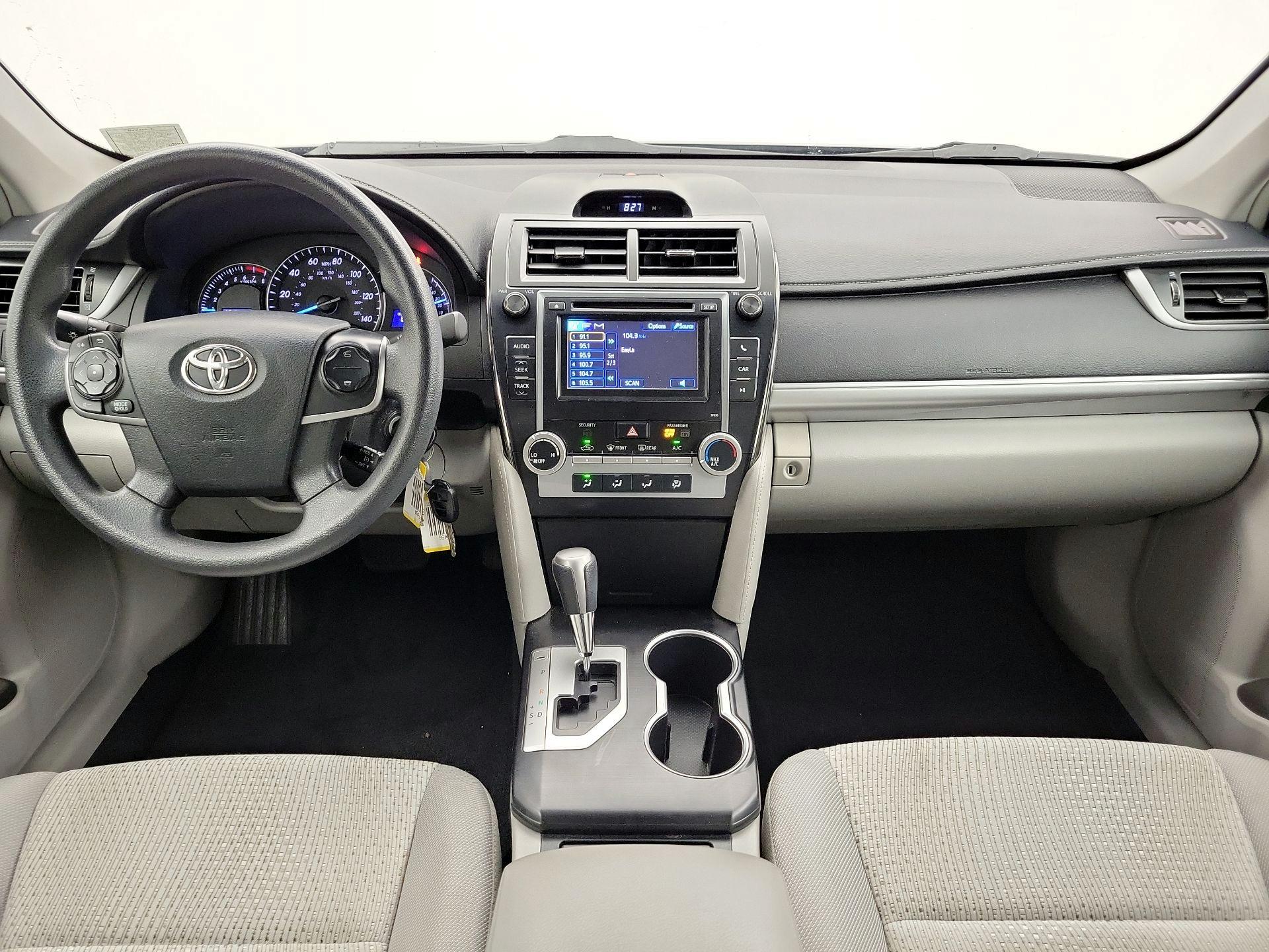 Thumbnail: 2014 Toyota Camry - 9