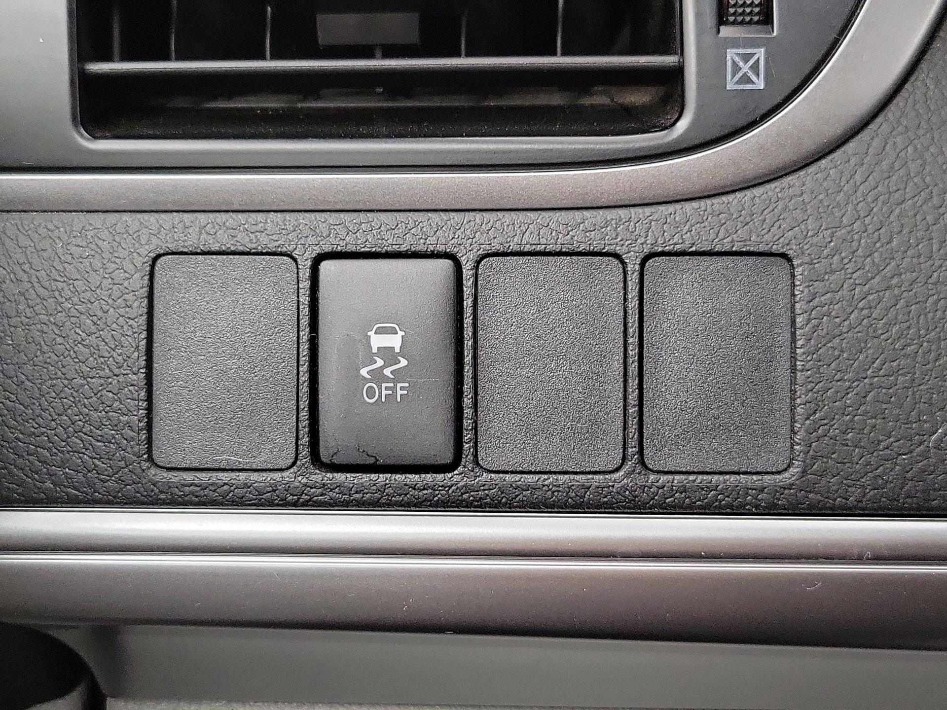 Thumbnail: 2014 Toyota Camry - 13