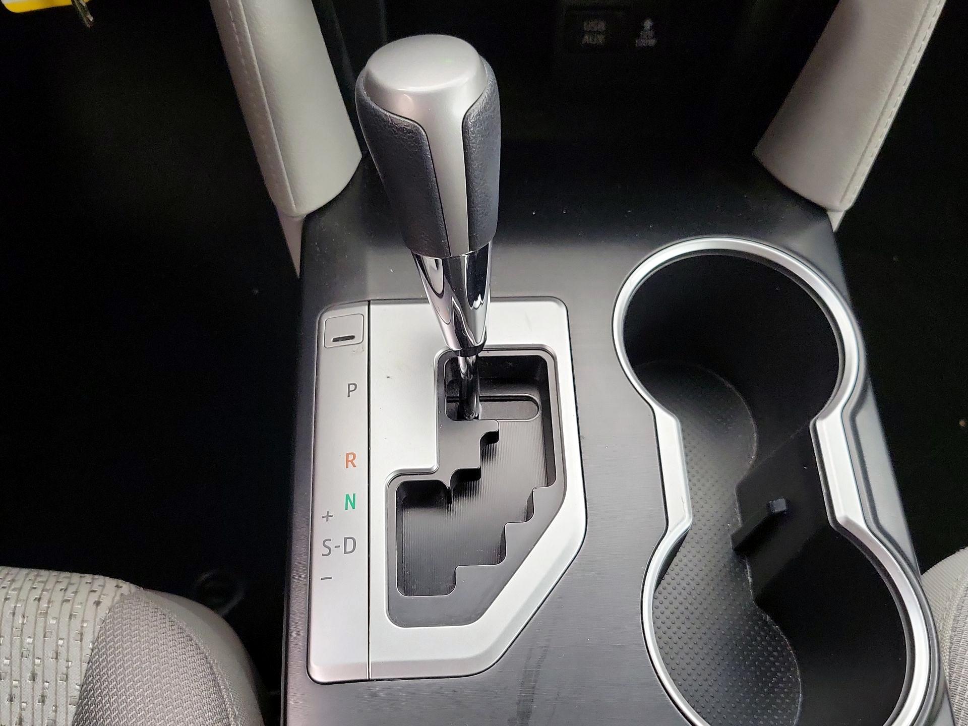 Thumbnail: 2014 Toyota Camry - 16