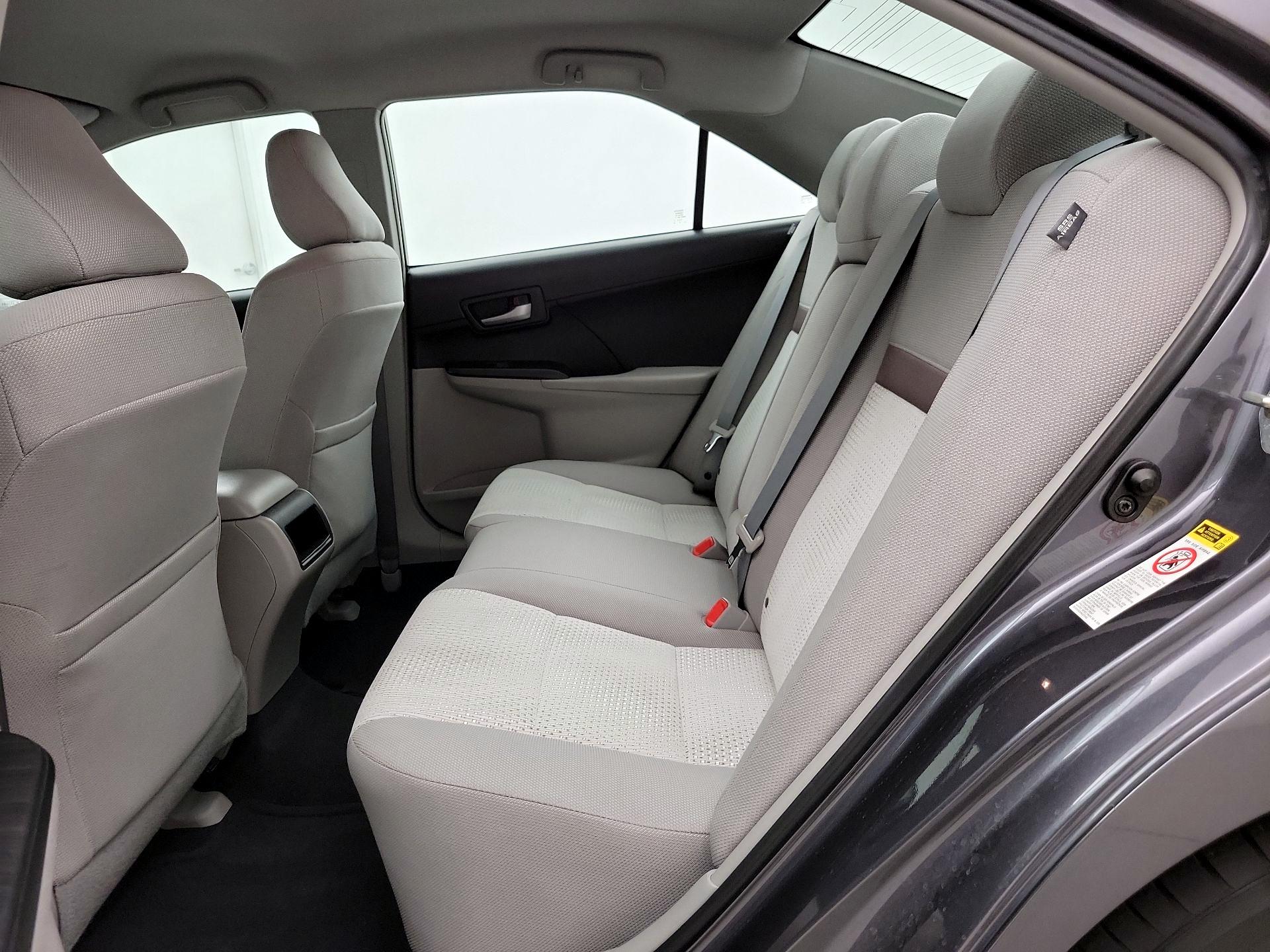 Thumbnail: 2014 Toyota Camry - 18