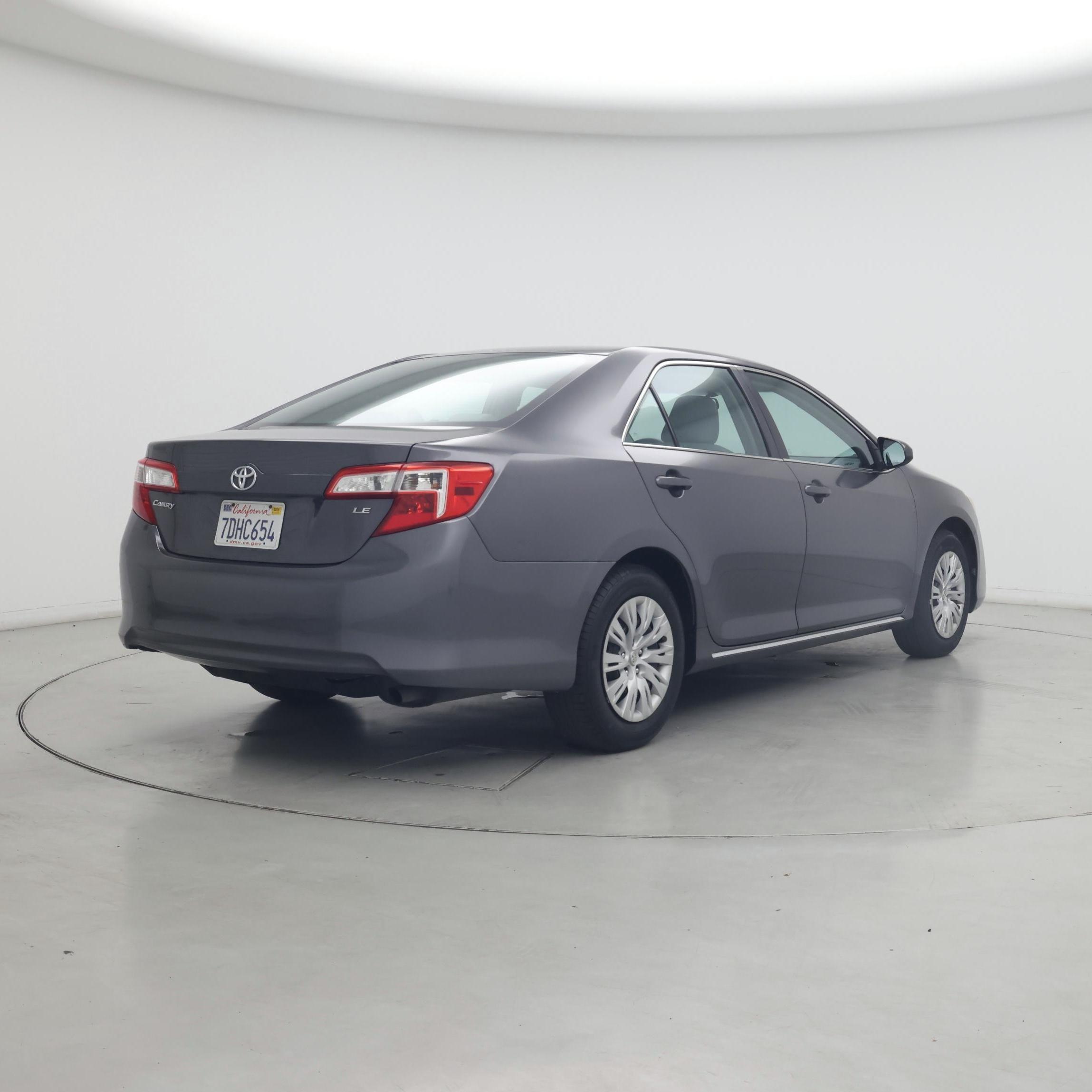 Thumbnail: 2014 Toyota Camry - 8