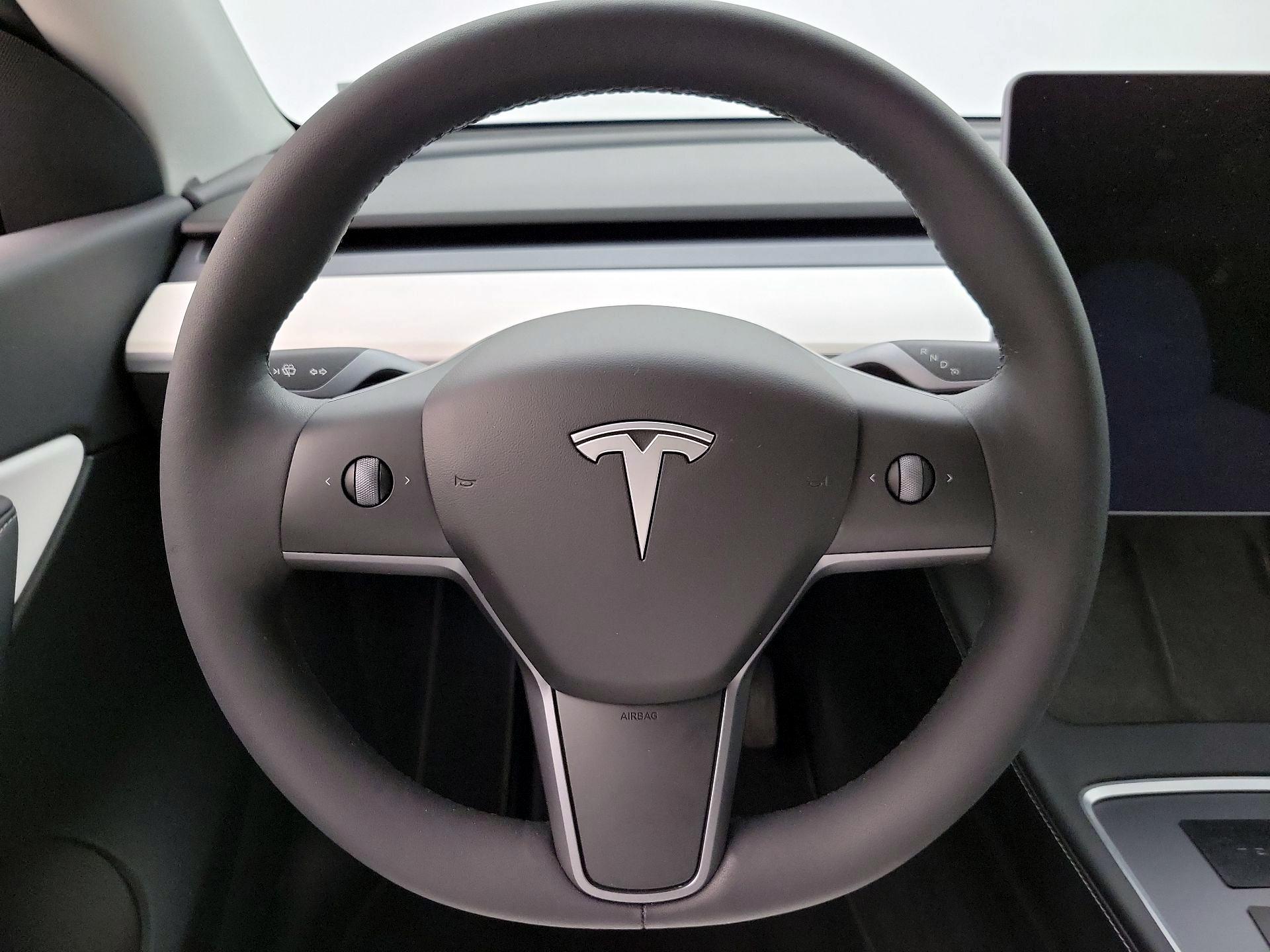 Thumbnail: 2022 Tesla Model Y - 10