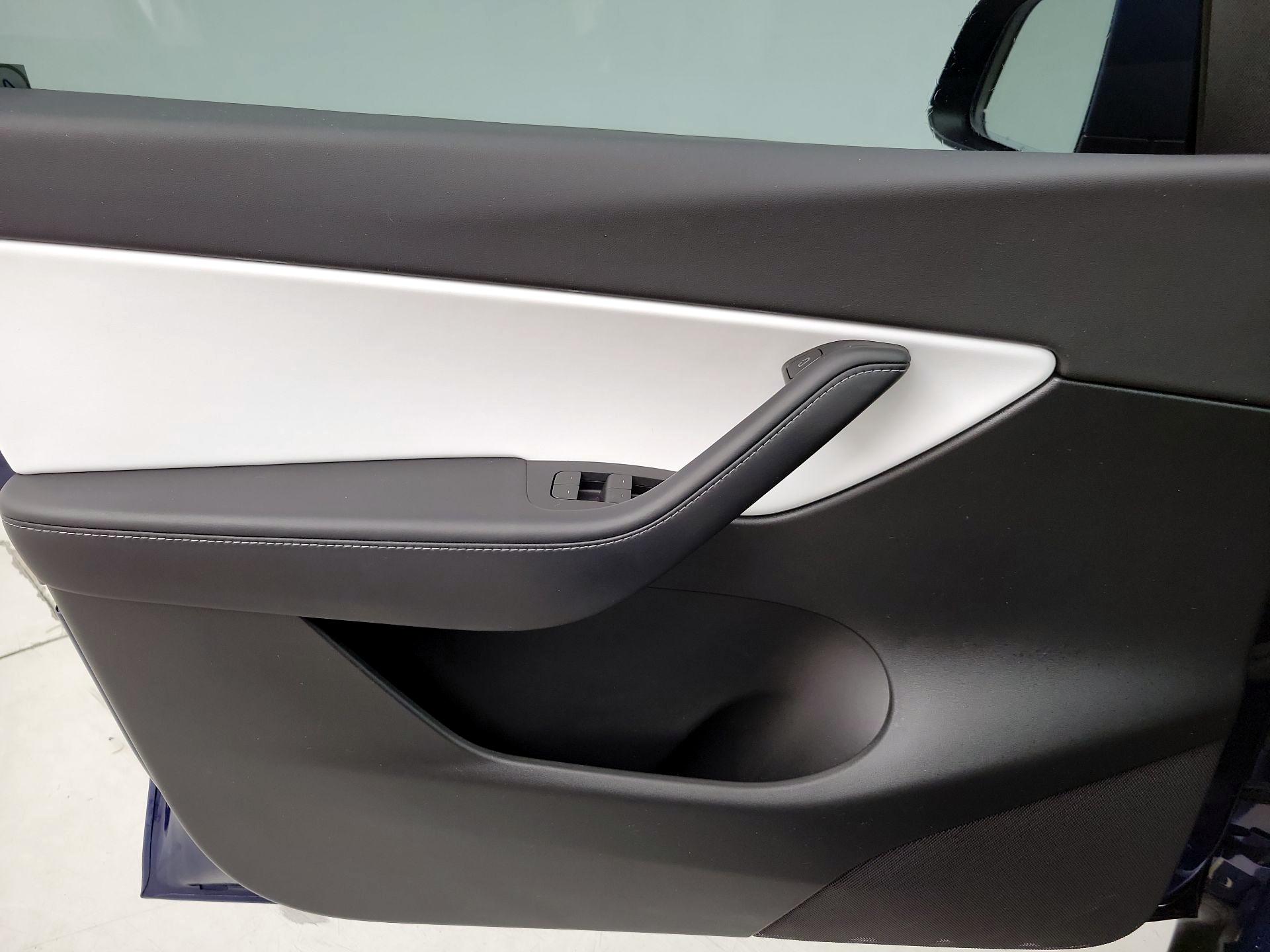 Thumbnail: 2022 Tesla Model Y - 12