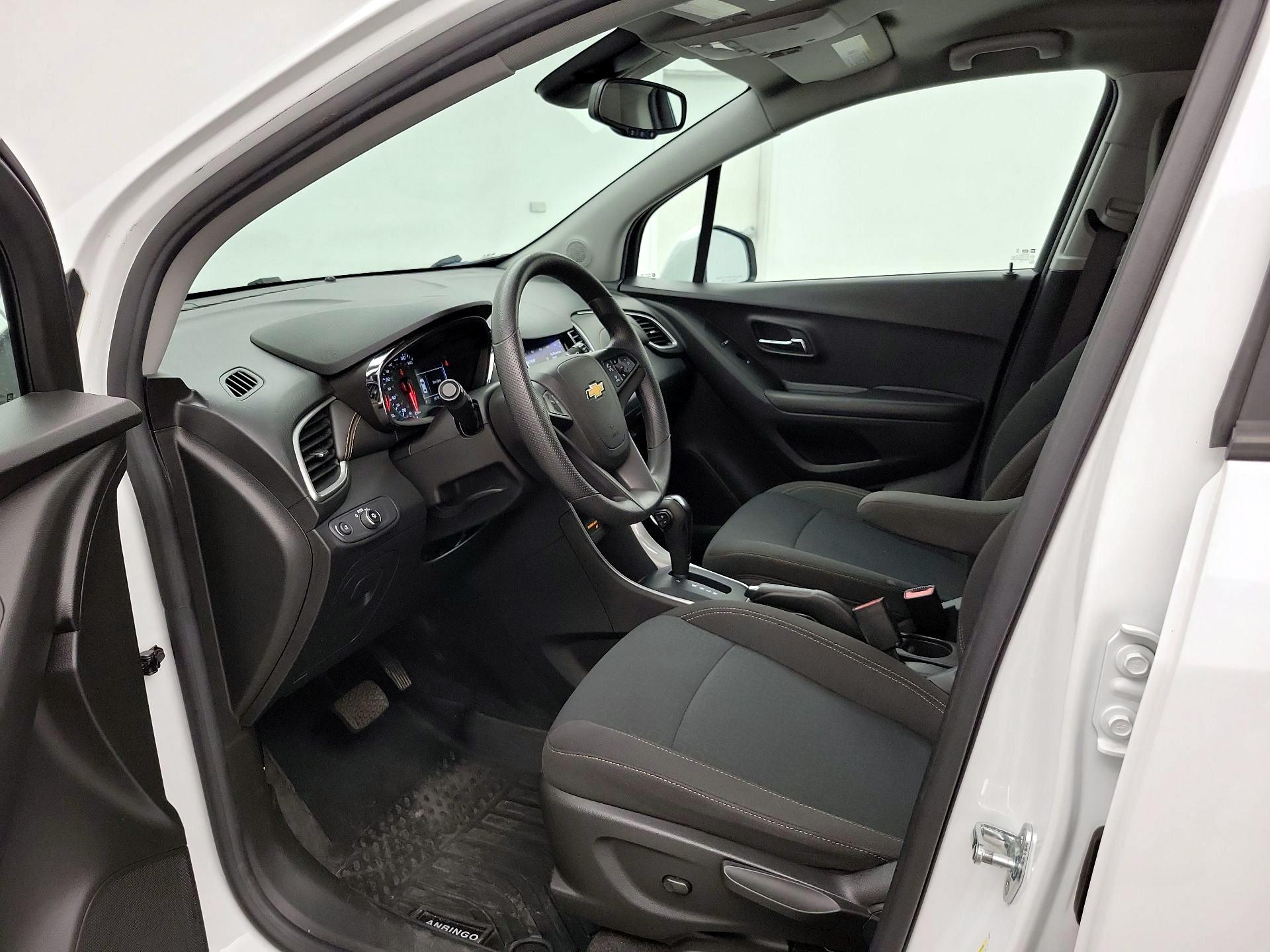 Thumbnail: 2022 Chevrolet Trax - 11