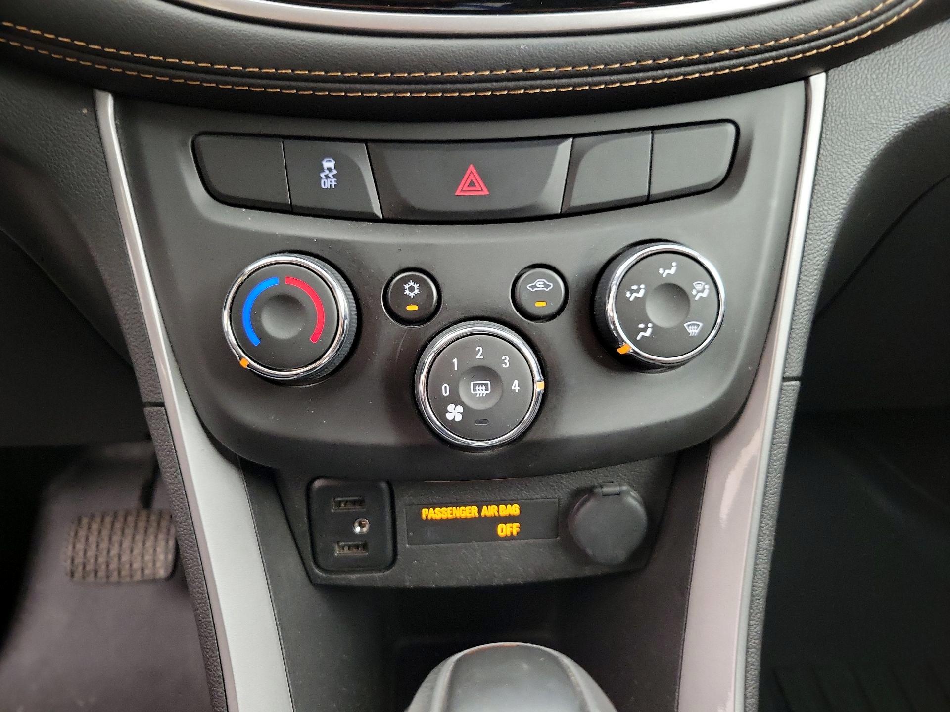 Thumbnail: 2022 Chevrolet Trax - 16