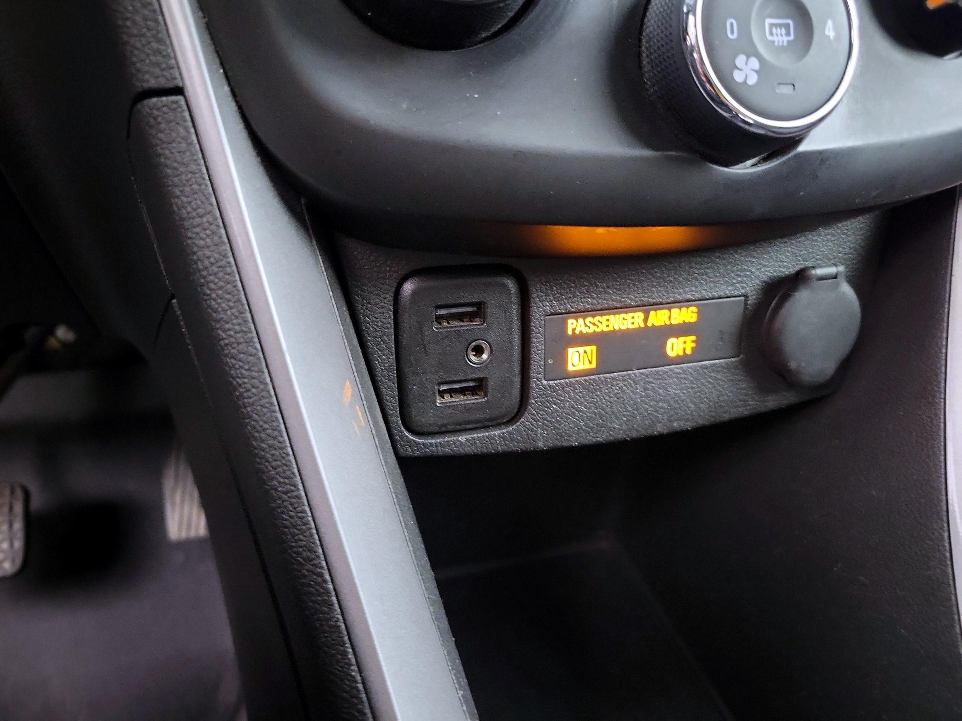 Thumbnail: 2022 Chevrolet Trax - 18