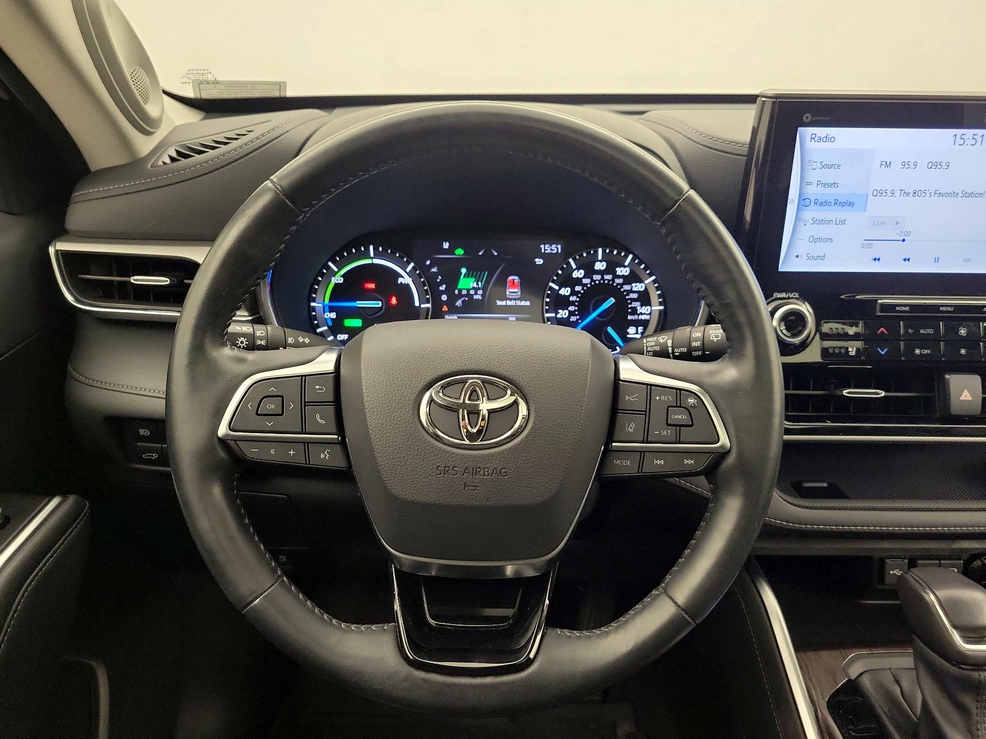 Thumbnail: 2021 Toyota Highlander - 10