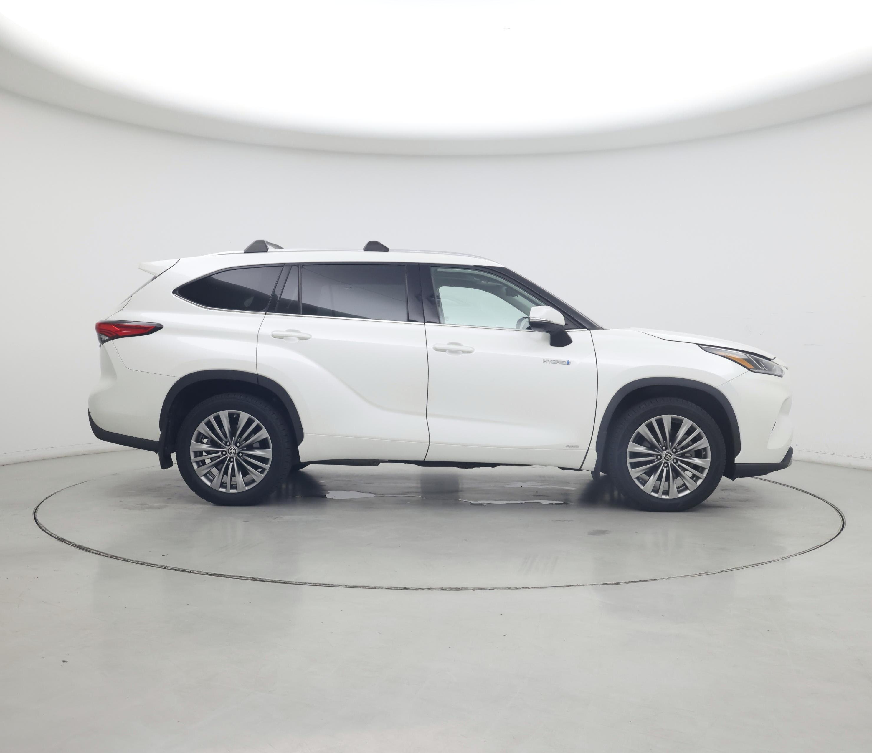 Thumbnail: 2021 Toyota Highlander - 7