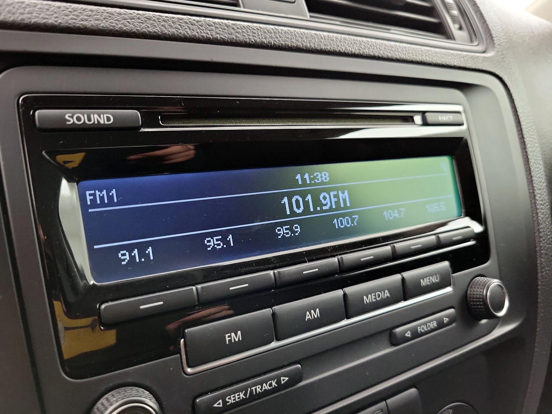 Thumbnail: 2015 Volkswagen Jetta - 14