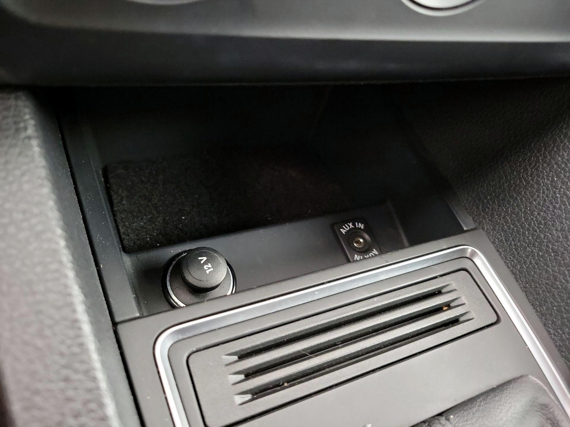 Thumbnail: 2015 Volkswagen Jetta - 17