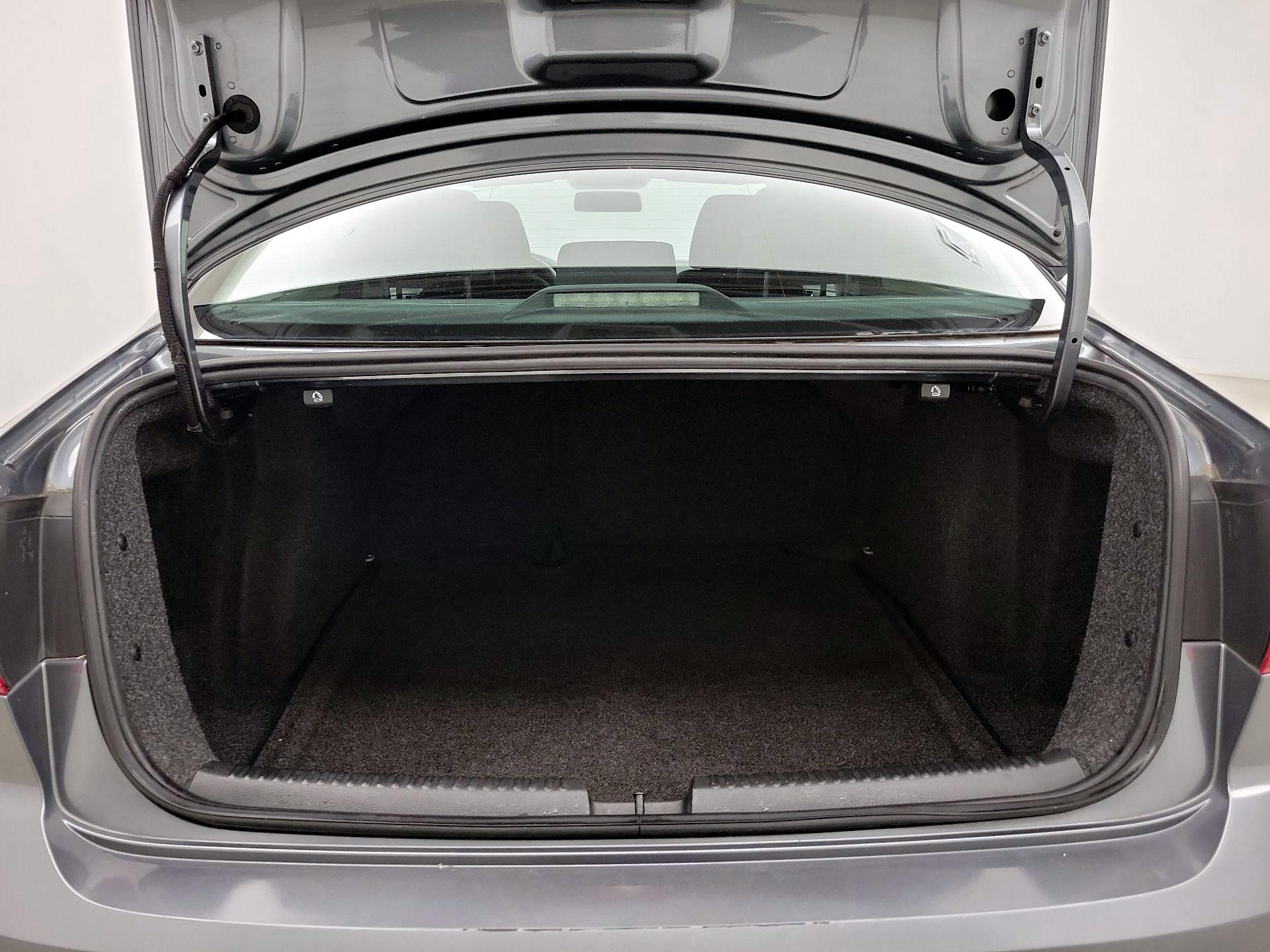 Thumbnail: 2015 Volkswagen Jetta - 19