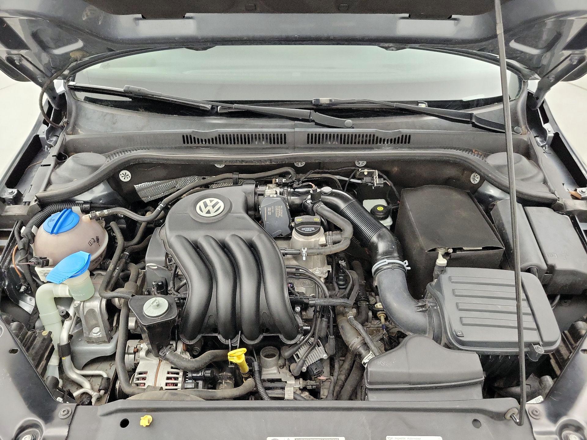 Thumbnail: 2015 Volkswagen Jetta - 20