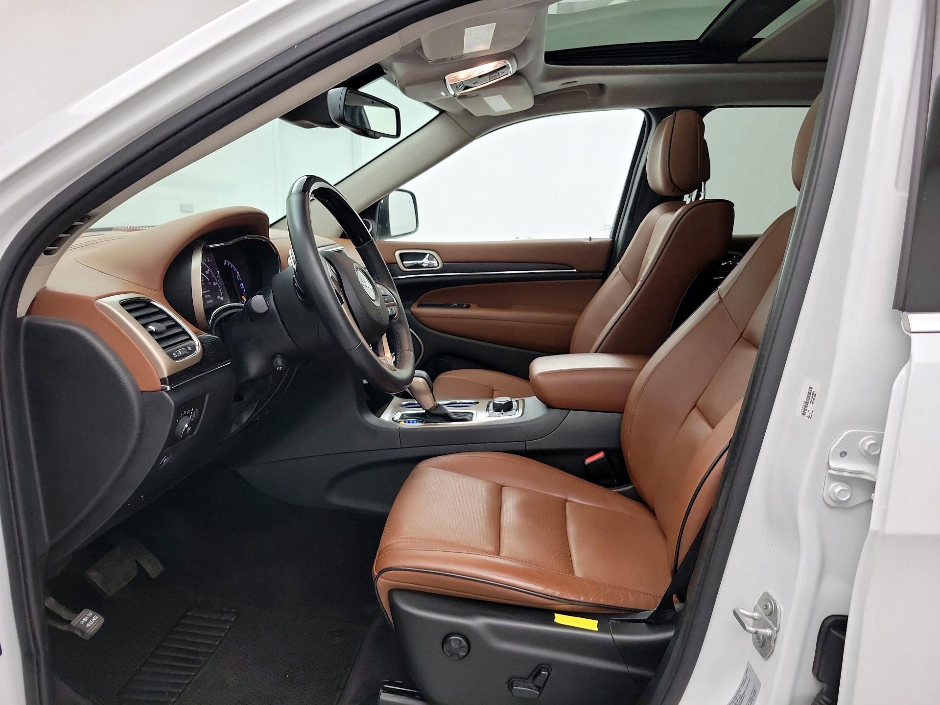 Thumbnail: 2016 Jeep Grand Cherokee - 11
