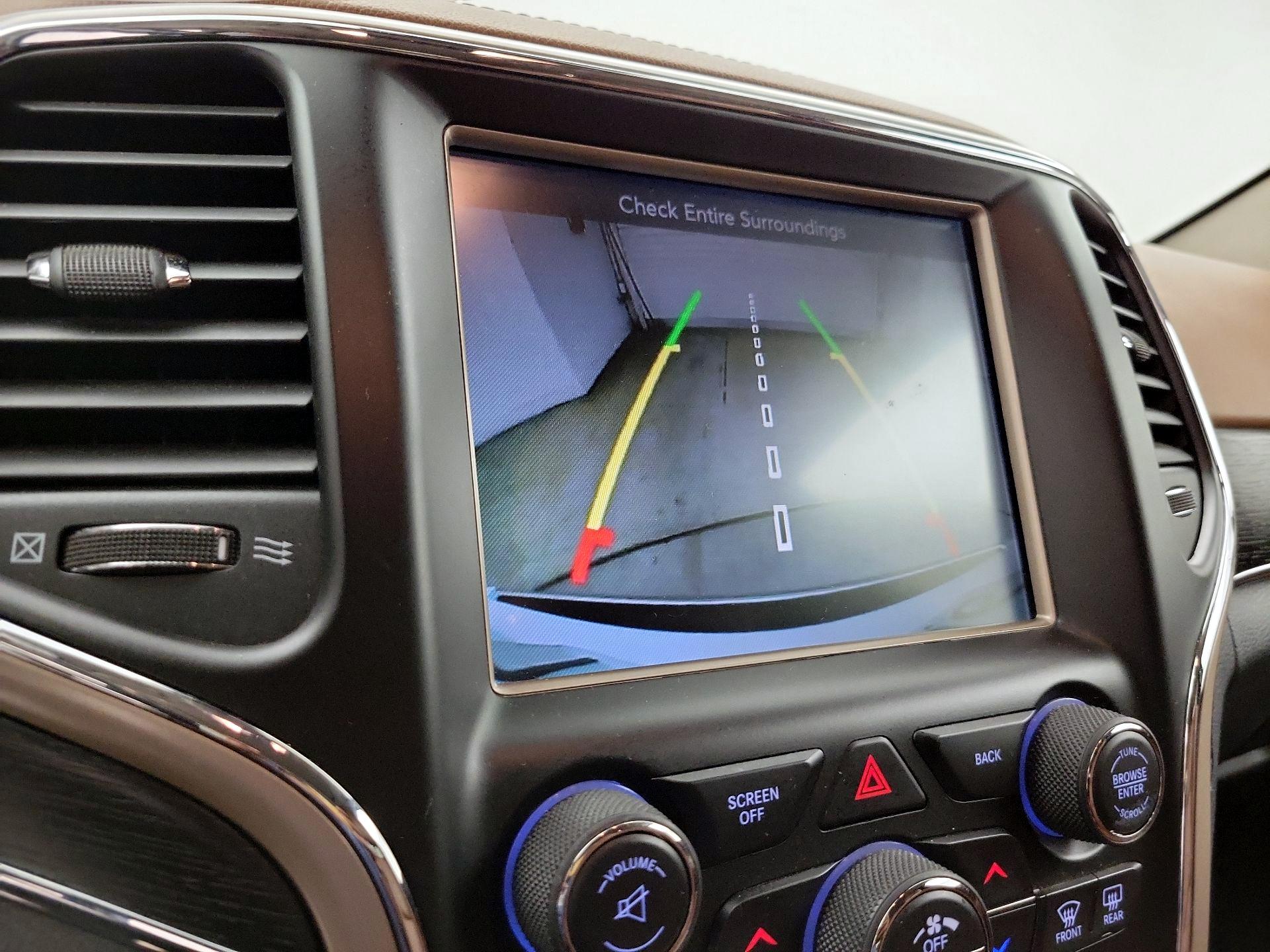 Thumbnail: 2016 Jeep Grand Cherokee - 15