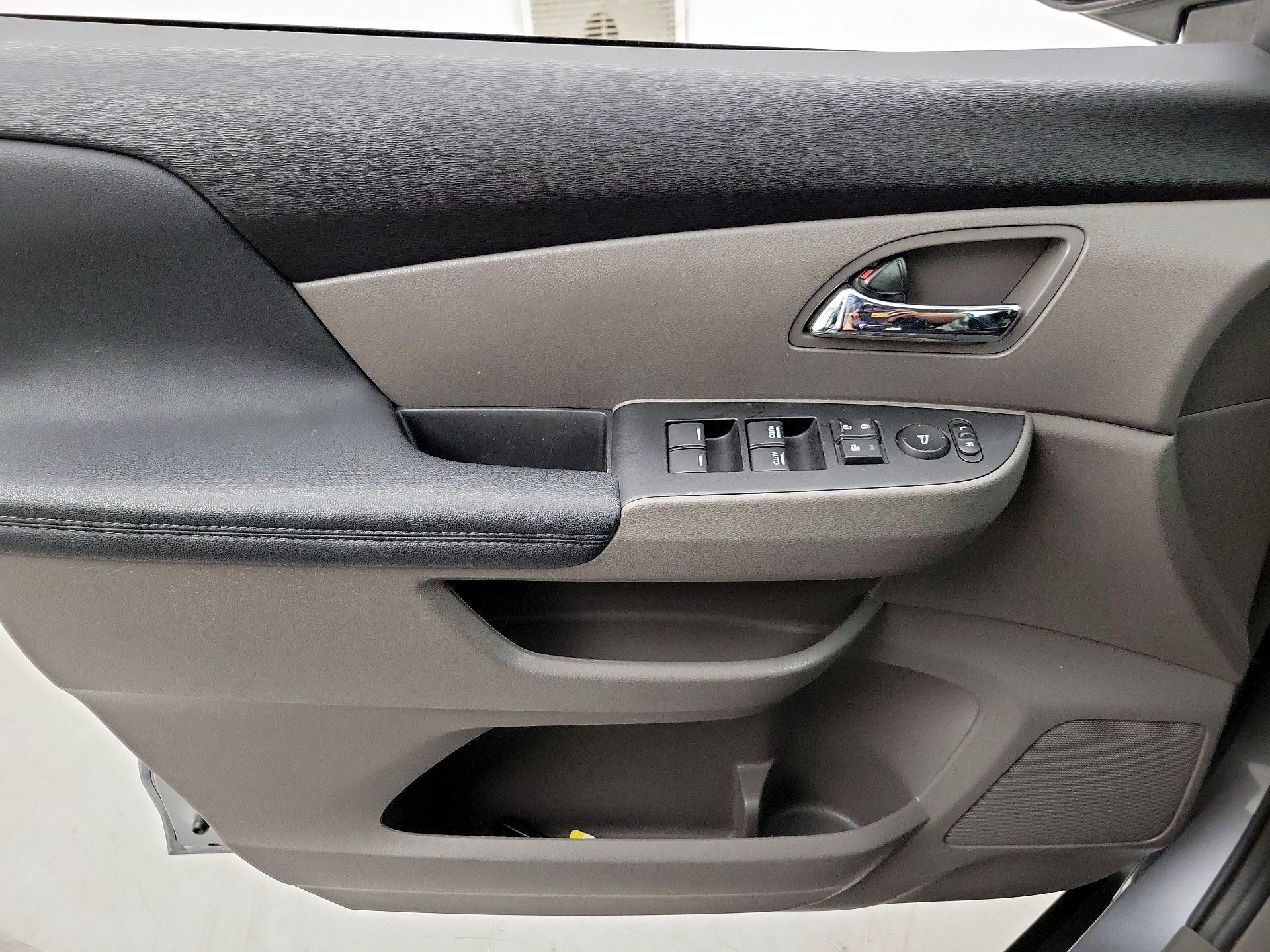 Thumbnail: 2016 Honda Odyssey - 12