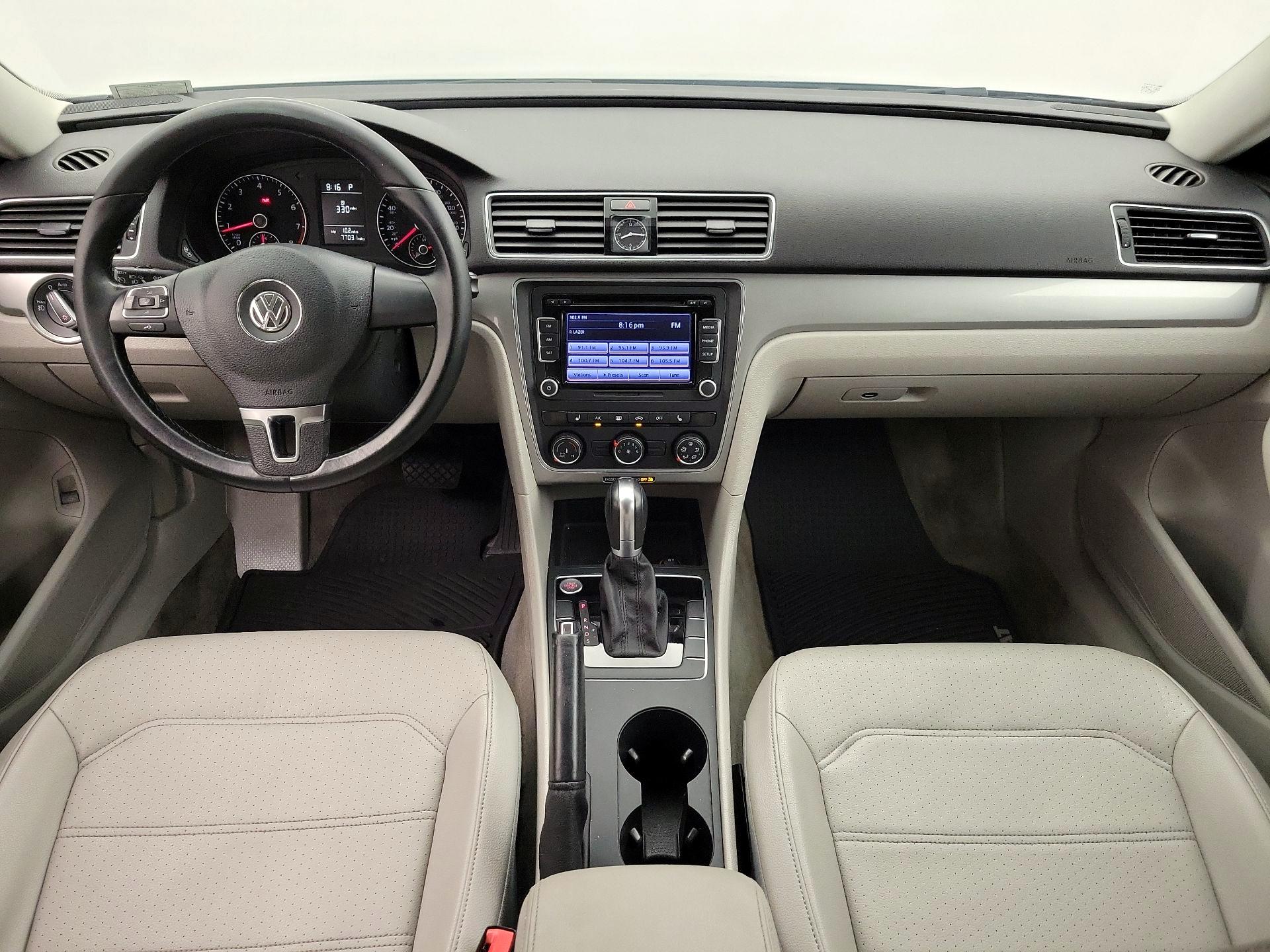 Thumbnail: 2015 Volkswagen Passat - 9