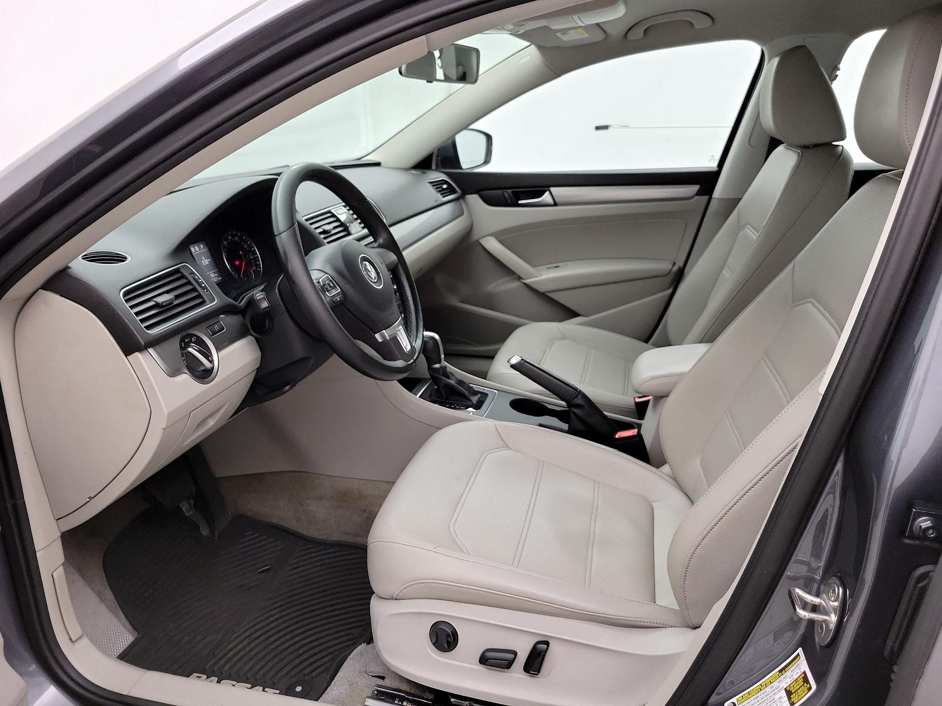 Thumbnail: 2015 Volkswagen Passat - 11
