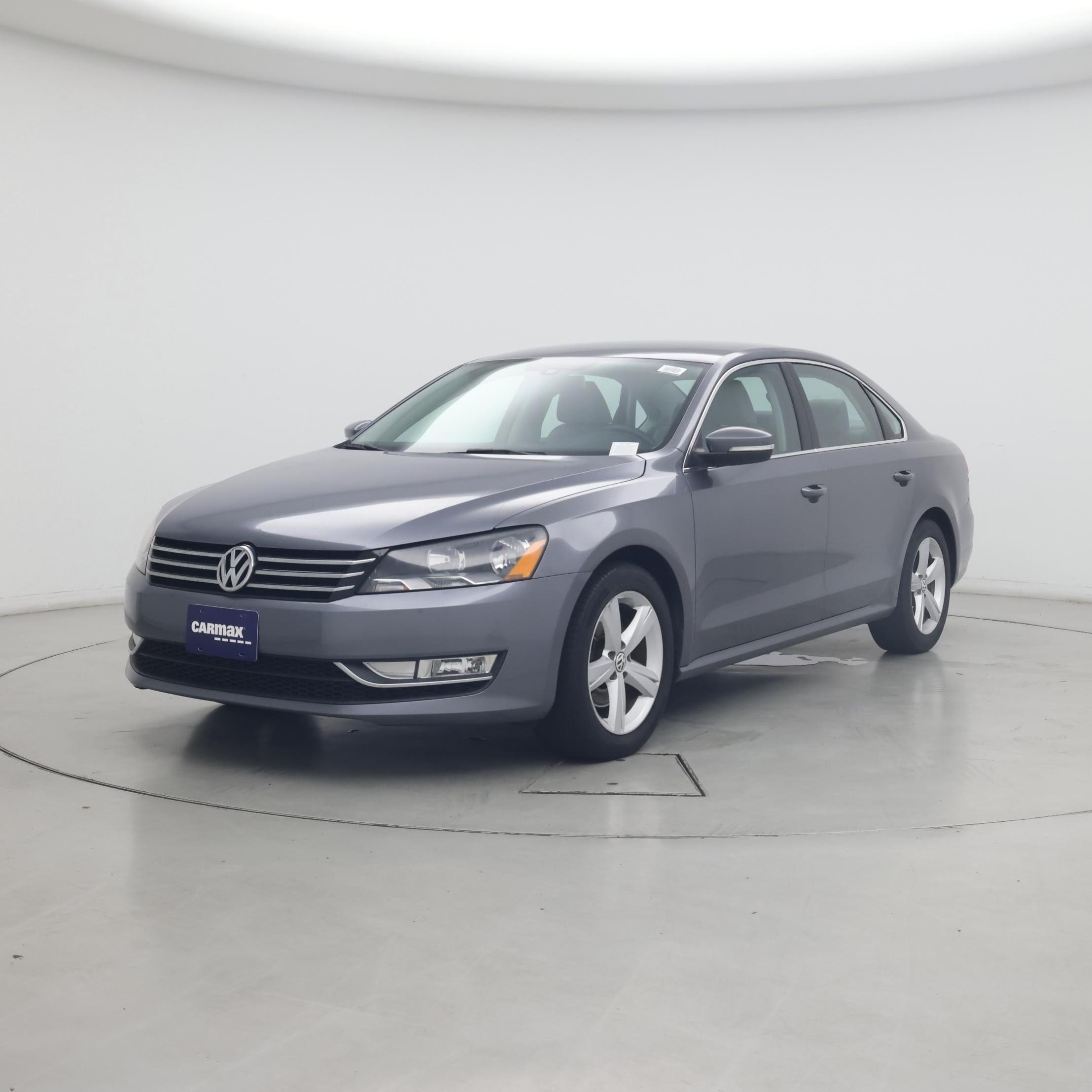 Thumbnail: 2015 Volkswagen Passat - 4