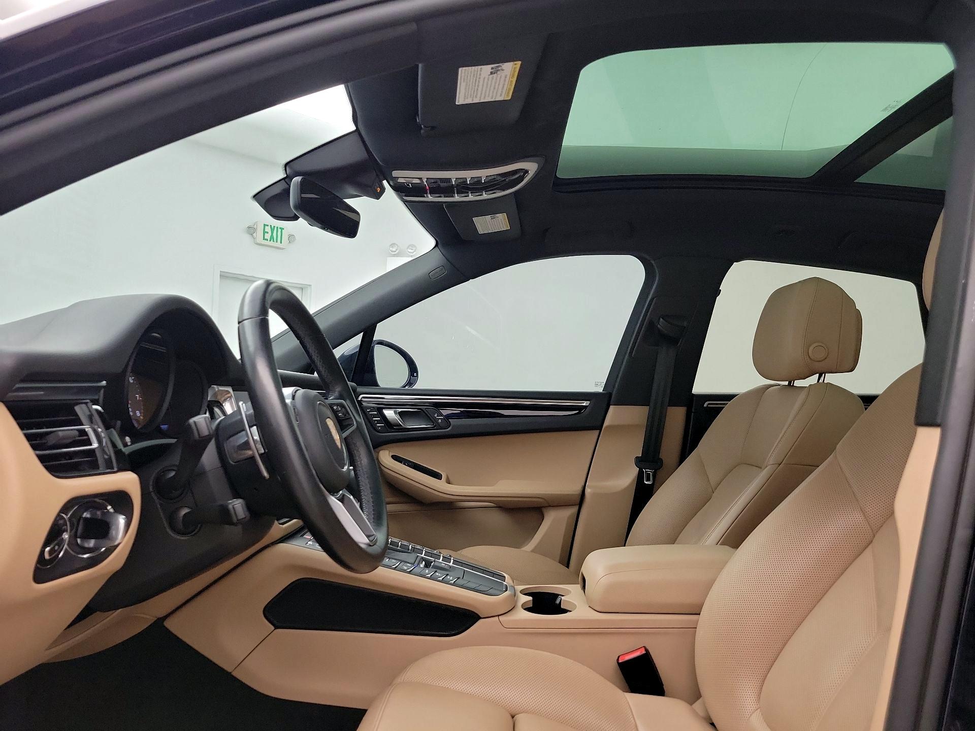 Thumbnail: 2021 Porsche Macan - 20