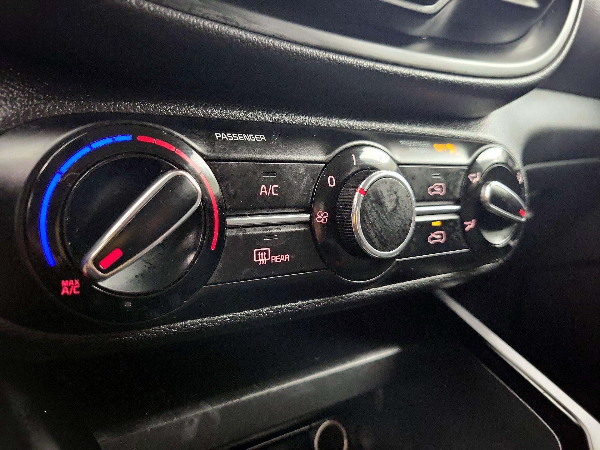 Thumbnail: 2020 Kia Soul - 16