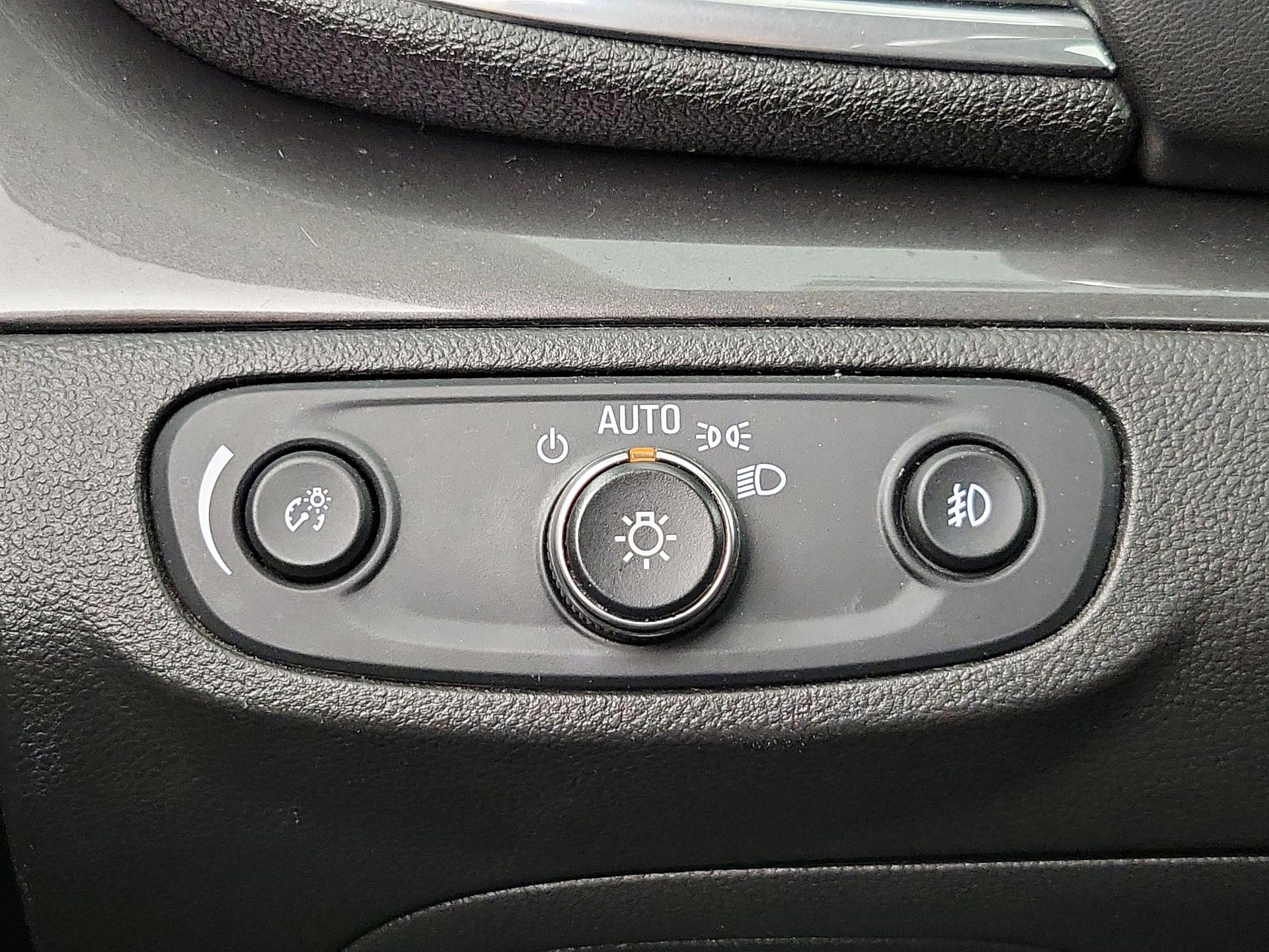 Thumbnail: 2018 Buick Encore - 13