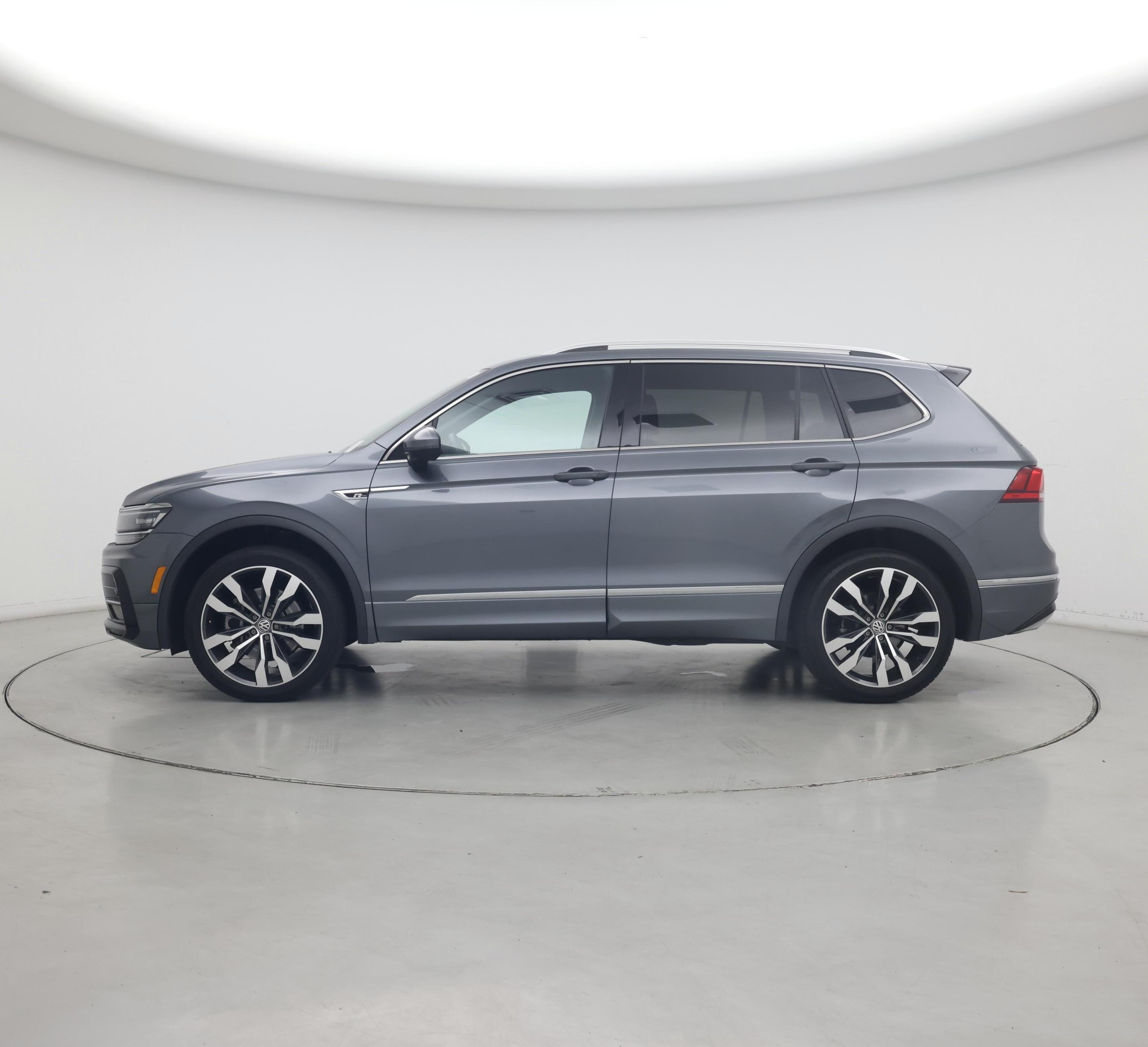 Thumbnail: 2020 Volkswagen Tiguan - 3