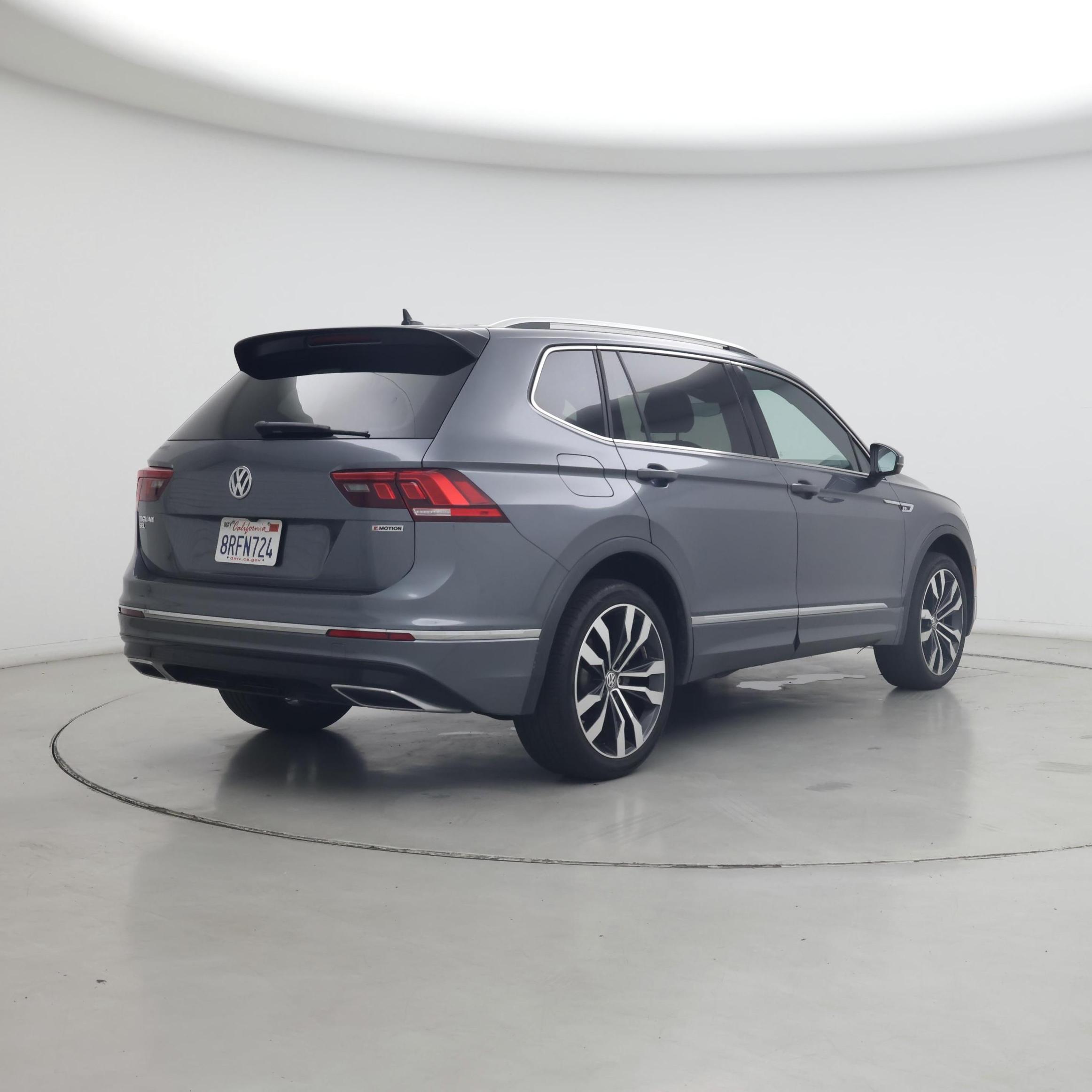 Thumbnail: 2020 Volkswagen Tiguan - 8