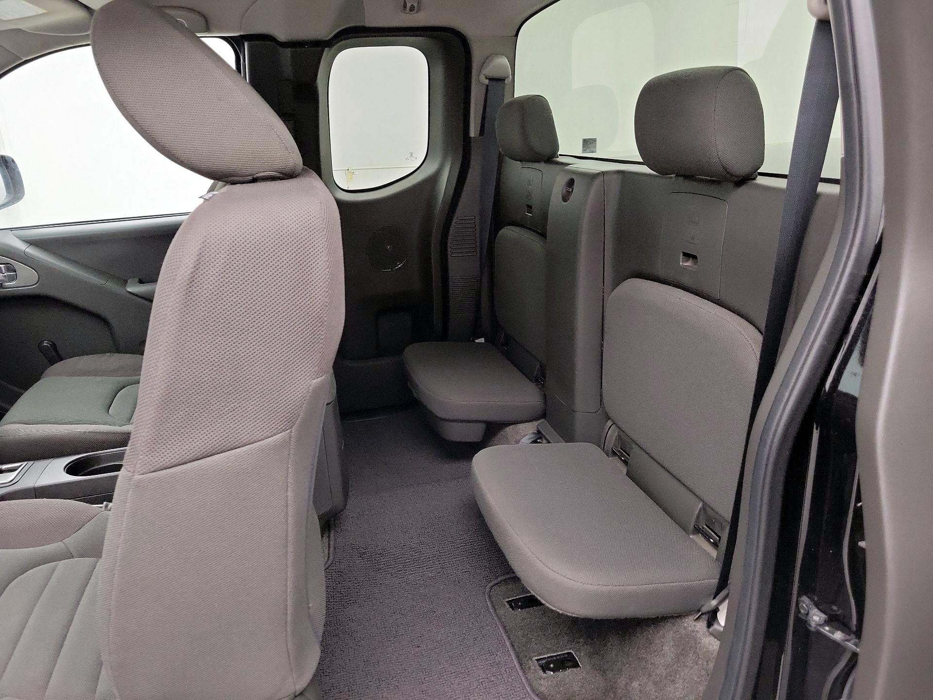 Thumbnail: 2016 Nissan Frontier - 18