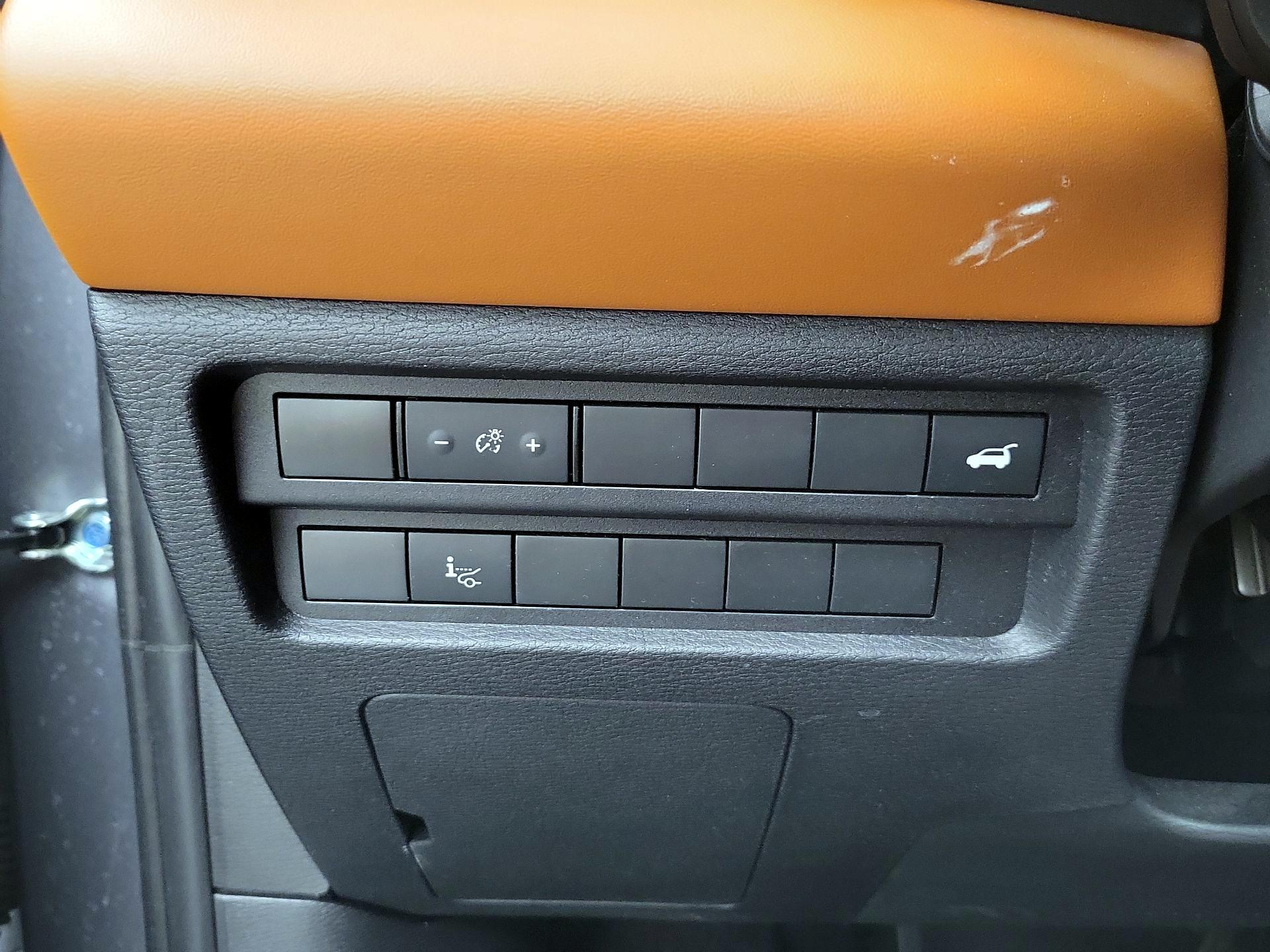 Thumbnail: 2022 Mitsubishi Outlander - 13