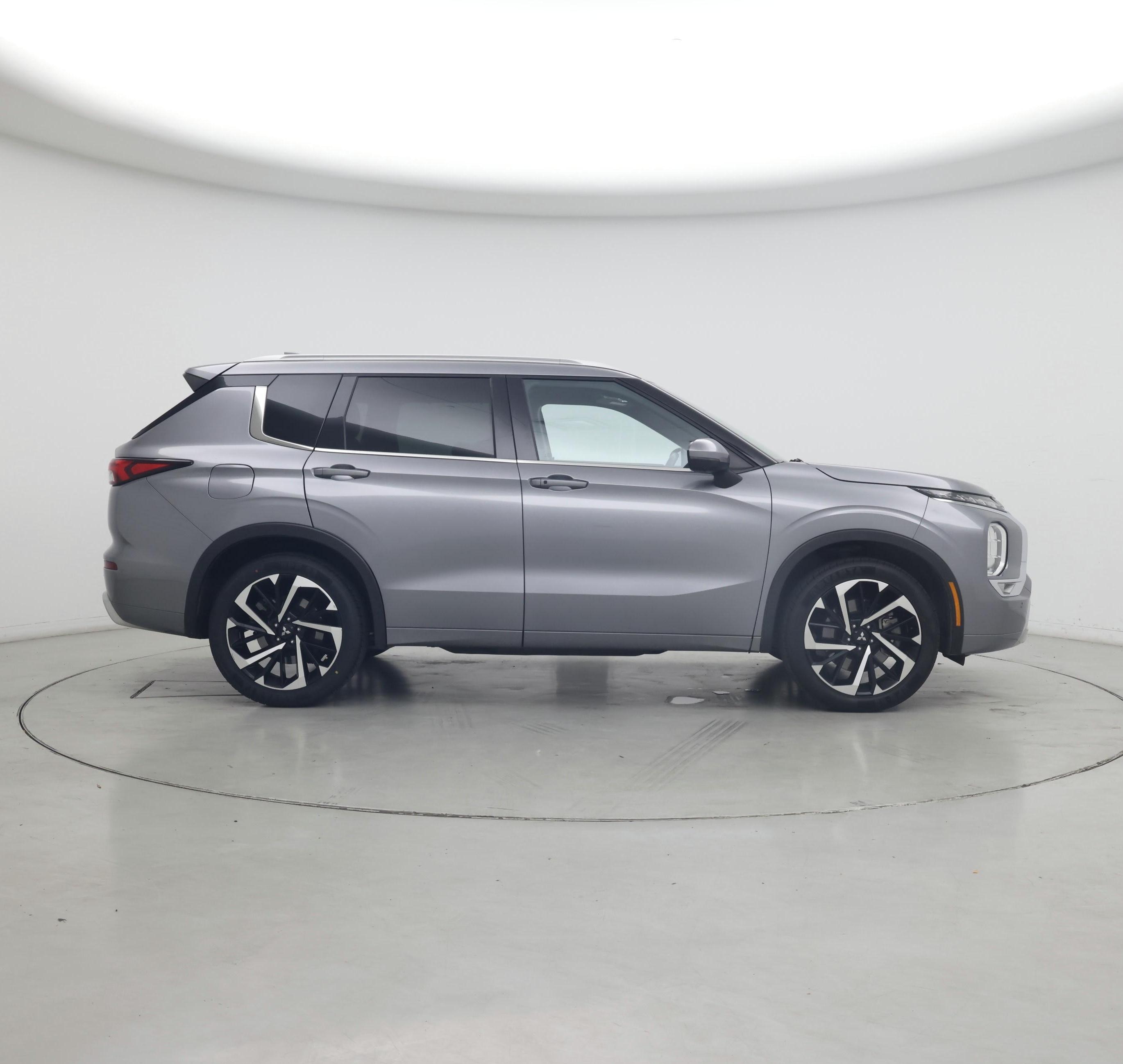 Thumbnail: 2022 Mitsubishi Outlander - 7