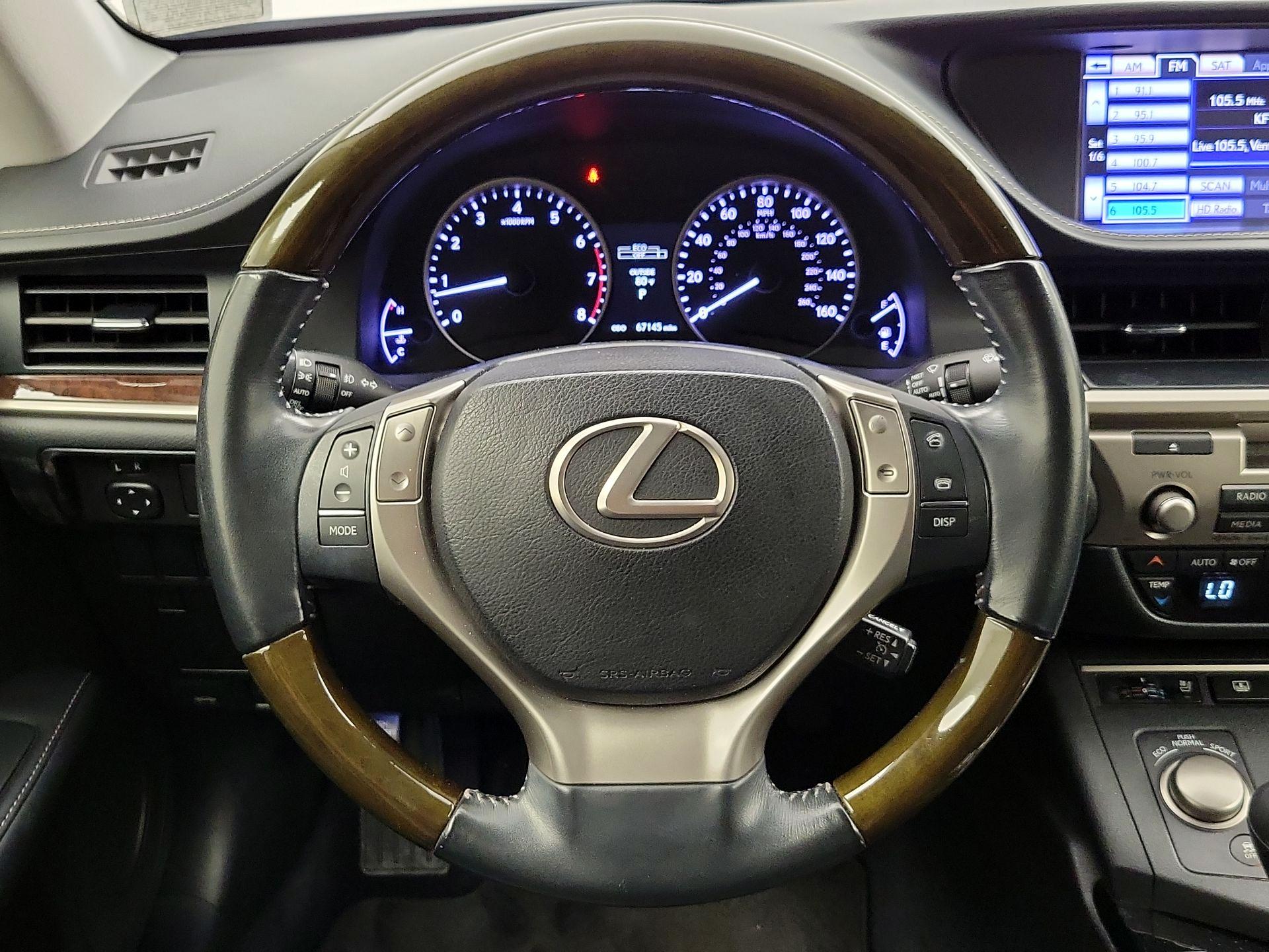 Thumbnail: 2013 Lexus ES - 10
