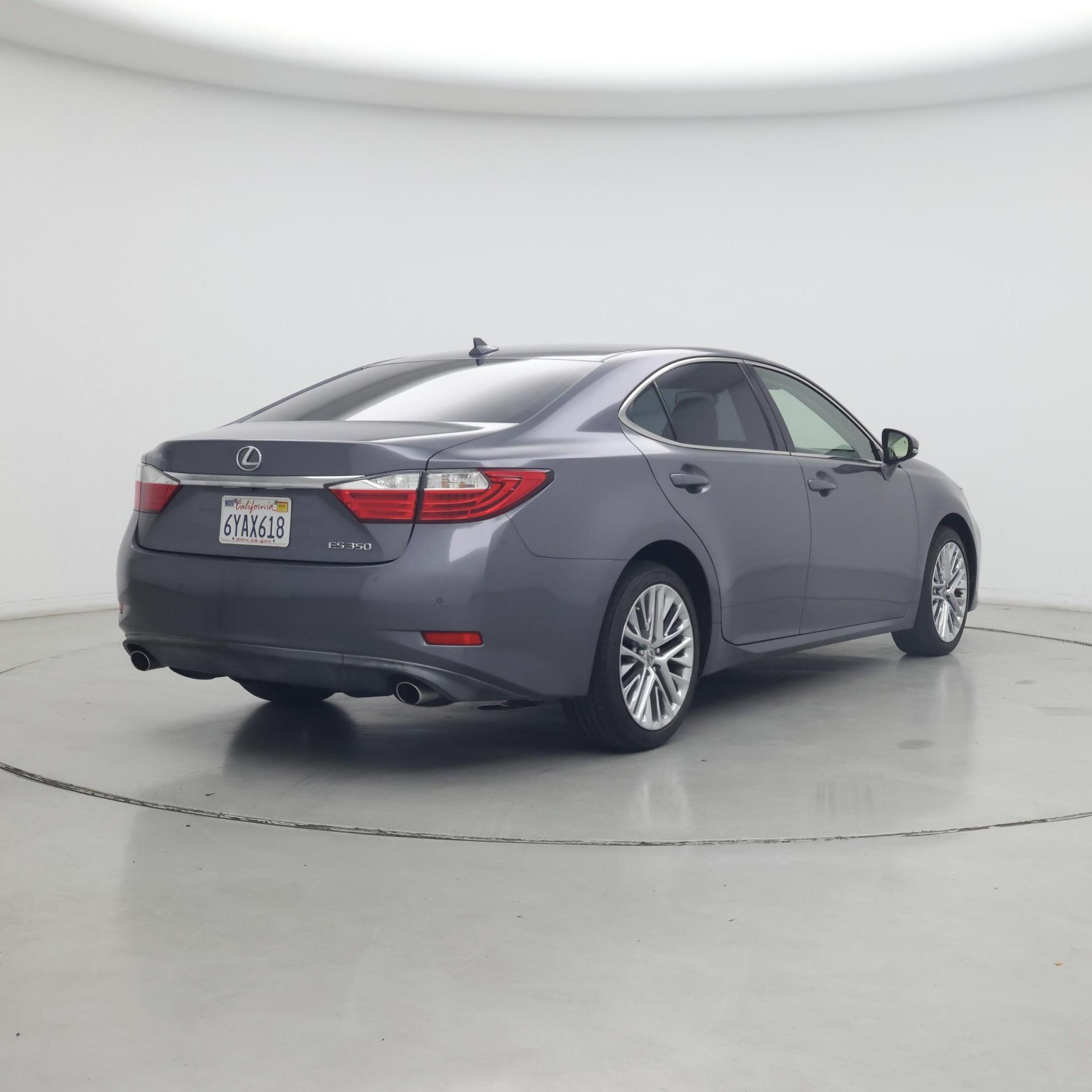 Thumbnail: 2013 Lexus ES - 8