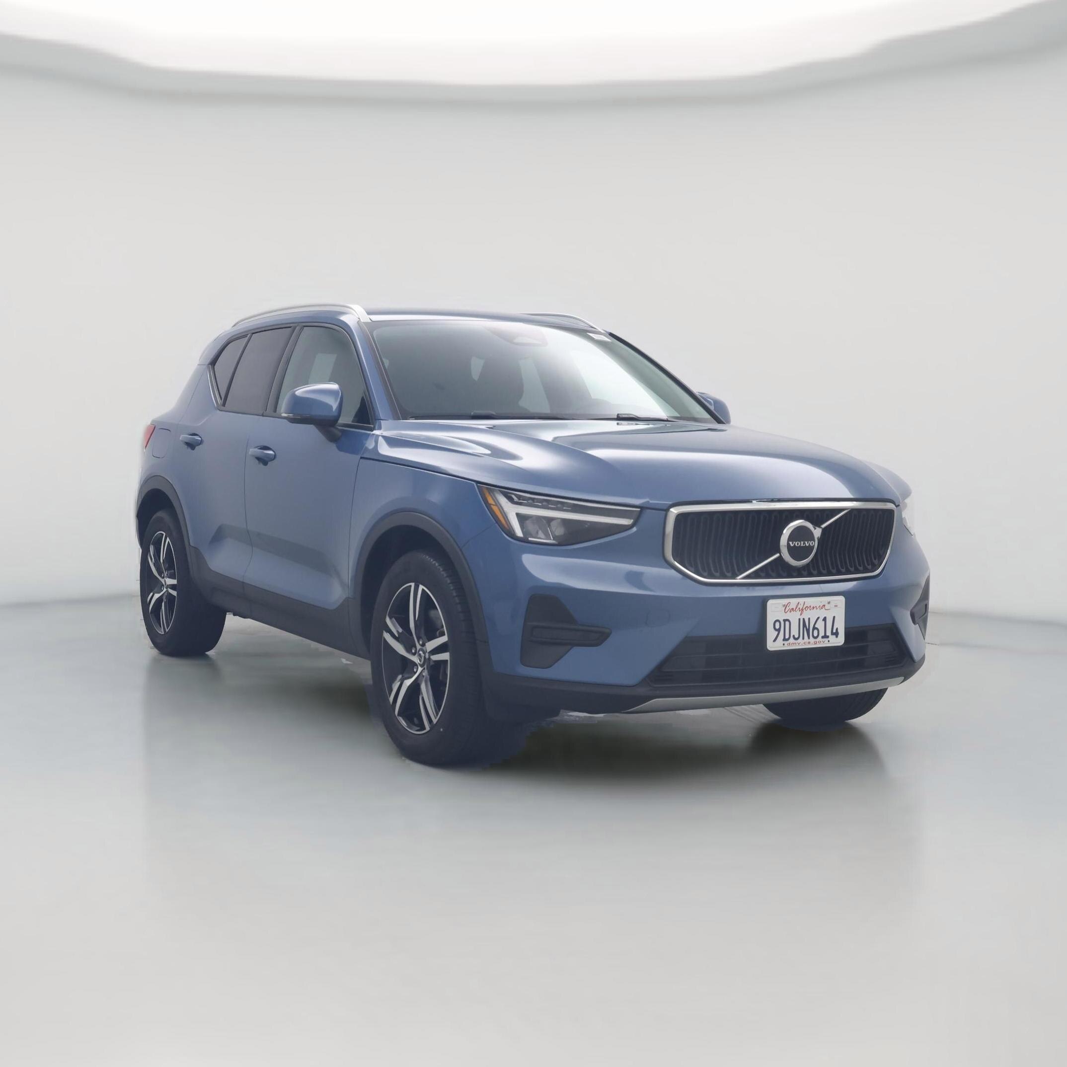 Thumbnail: 2023 Volvo XC40 - 1
